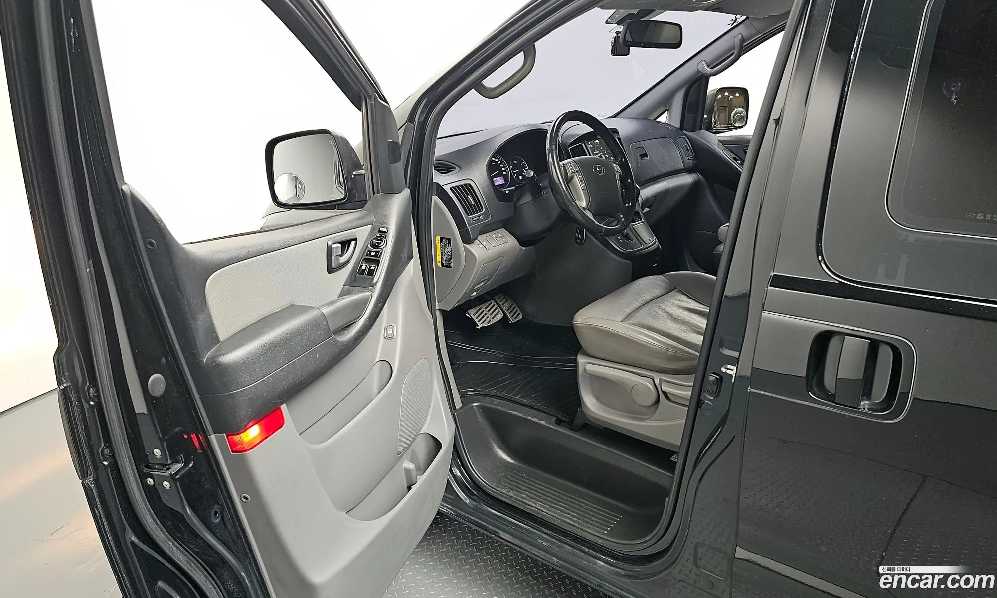 Hyundai Grand Starex 2017 — 8