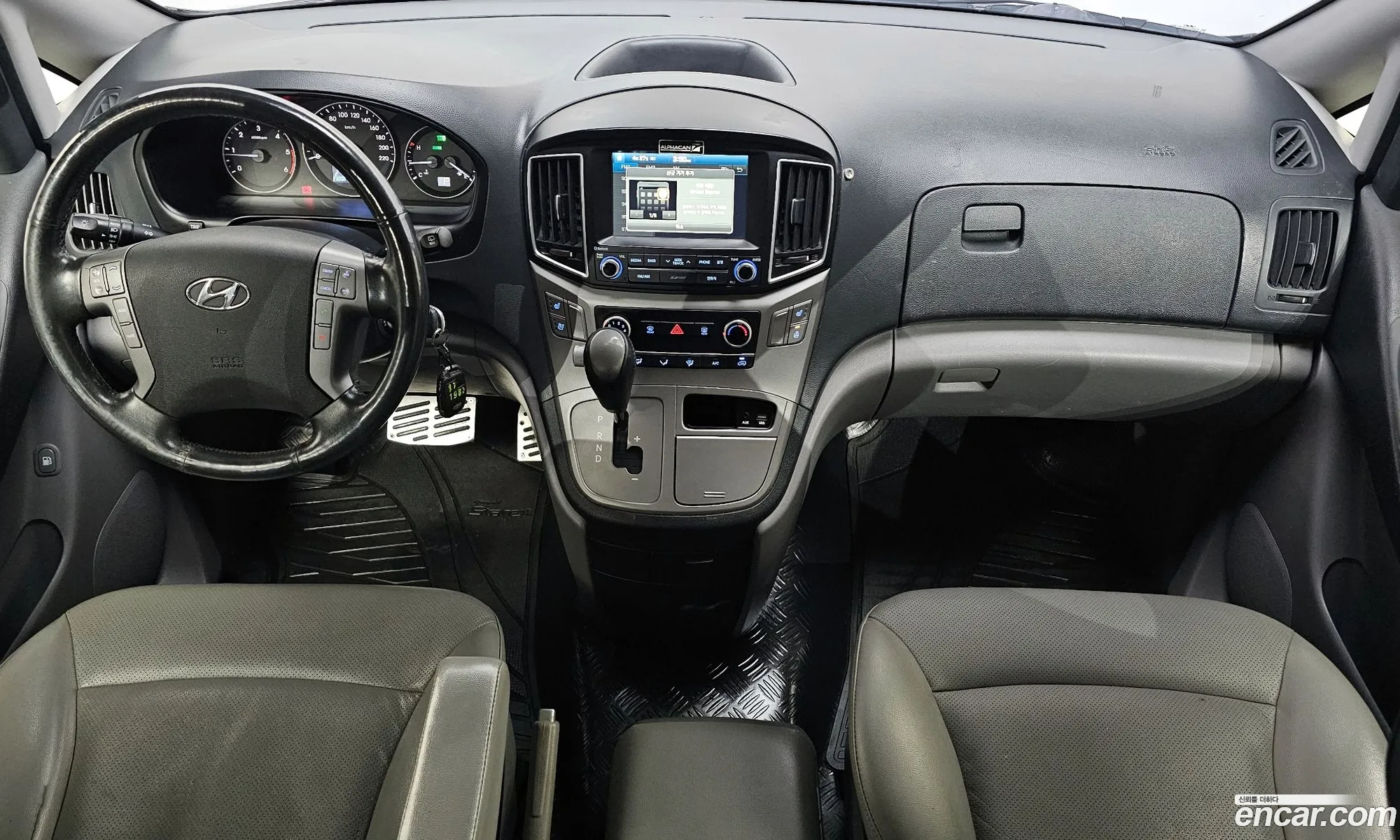 Hyundai Grand Starex 2017 — 7