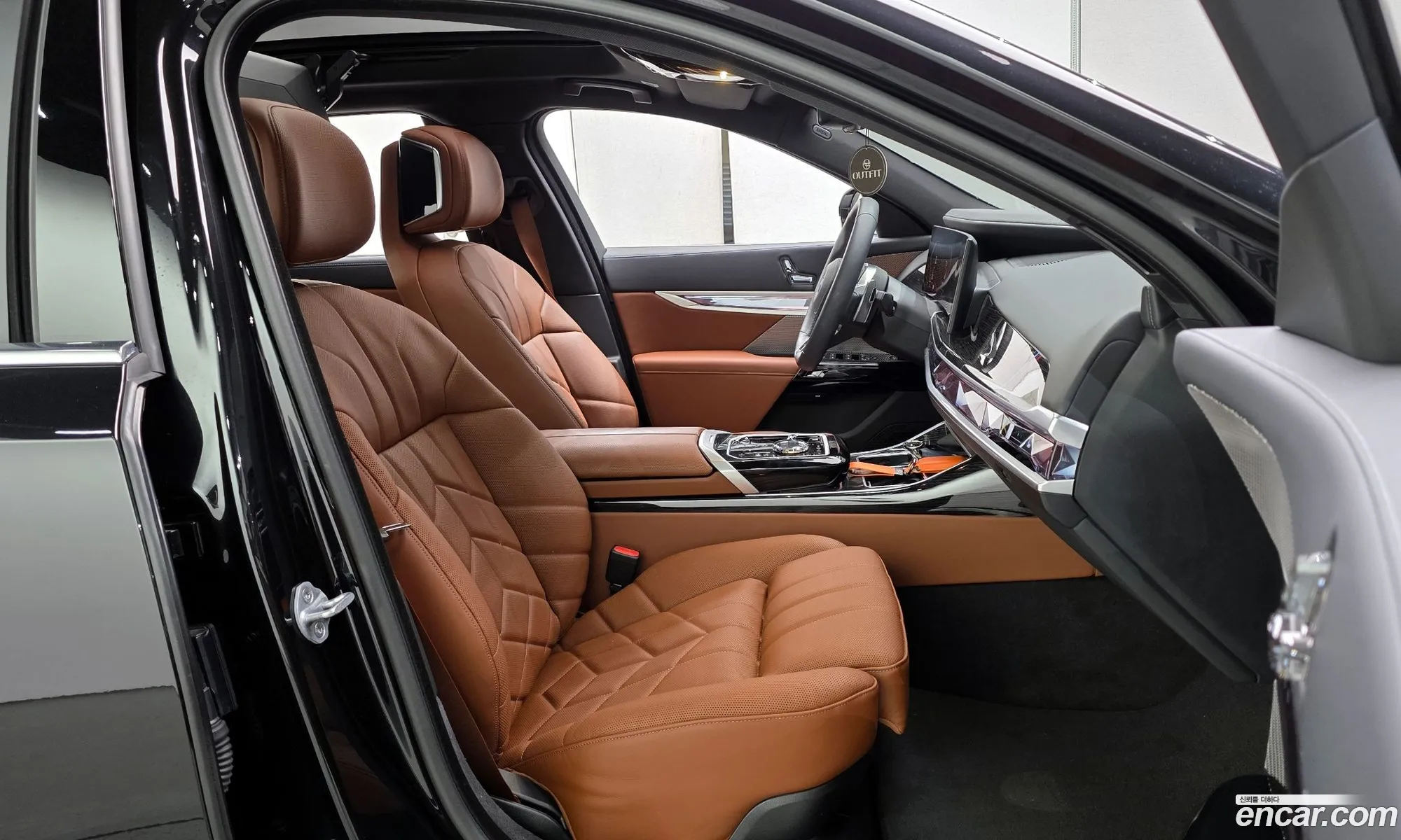 BMW 7 Series 2025 — 8