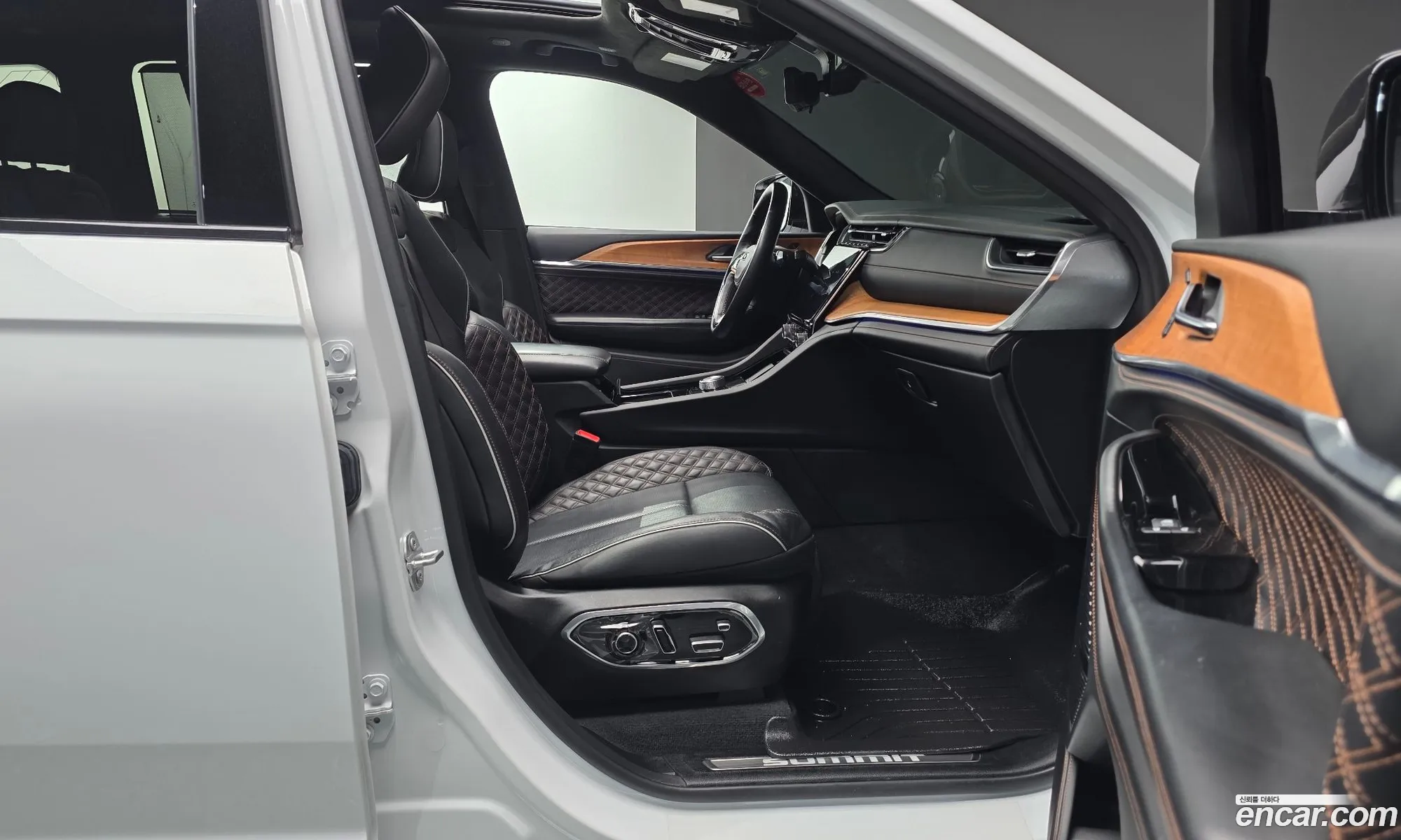 Jeep Grand Cherokee 2023 — 18