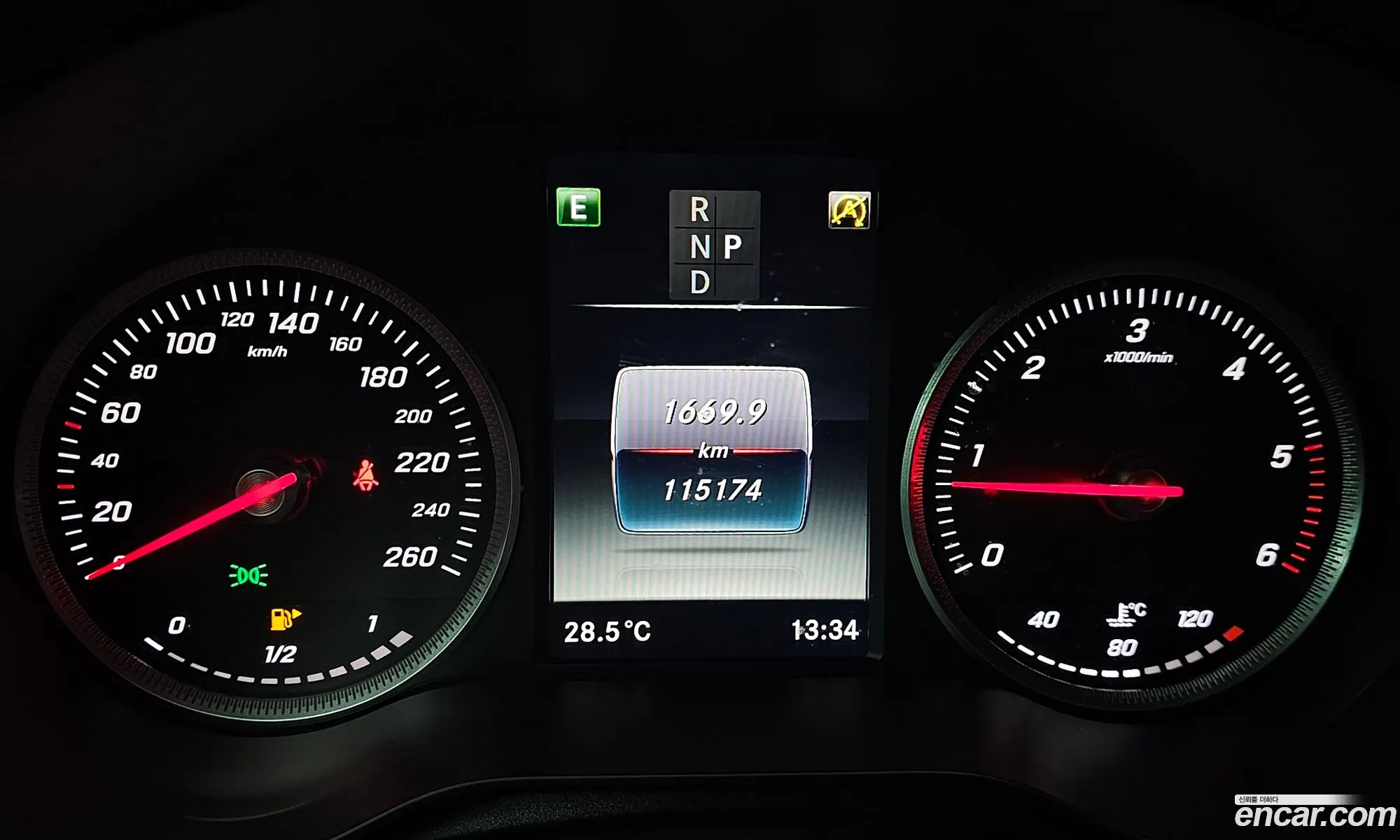 Mercedes-Benz GLC-Class X253 2018 — 20