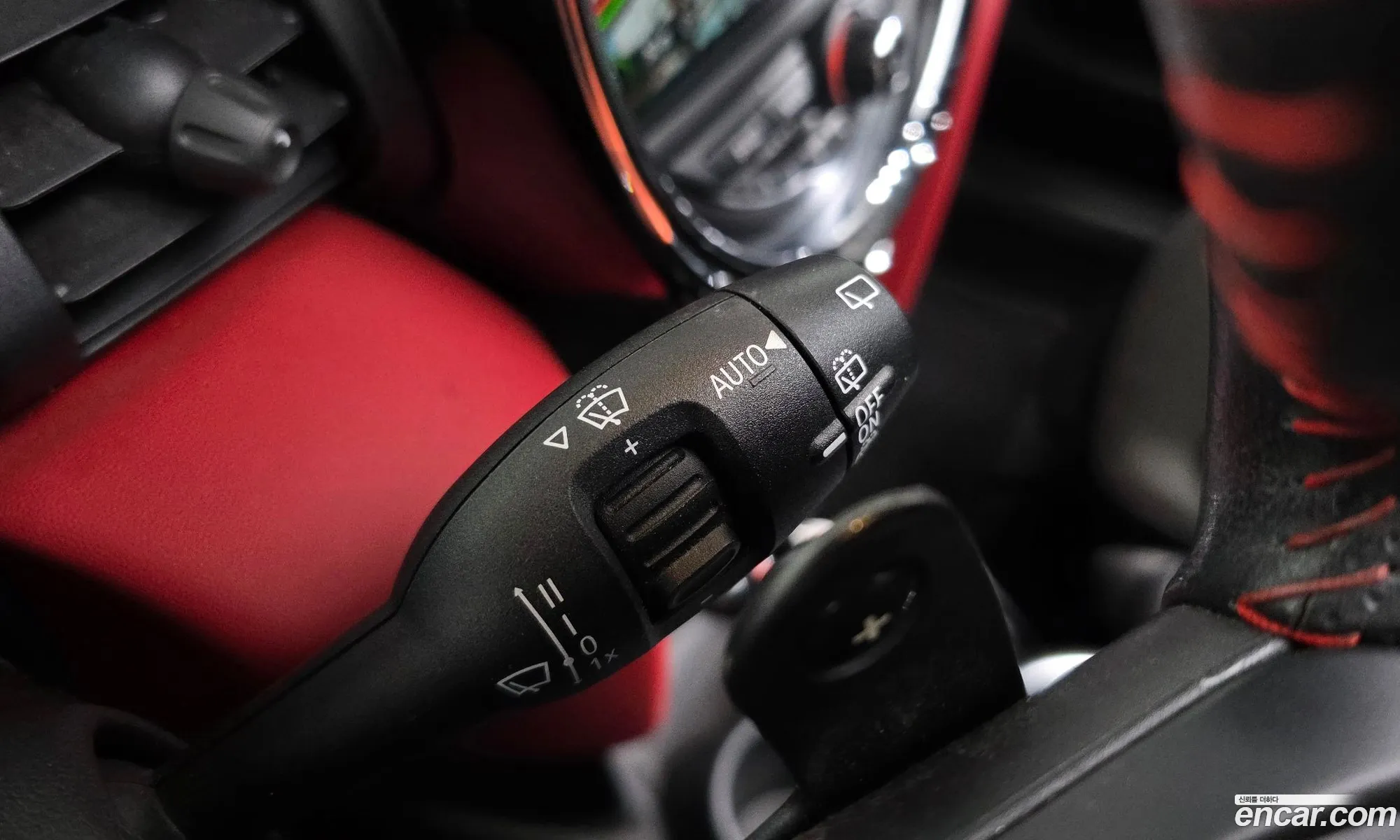 Mini Cooper S 2020 WMWXY9105L2N14488 — 11