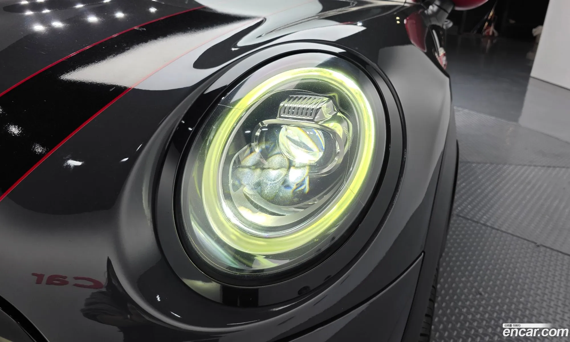 Mini Cooper S 2020 WMWXY9105L2N14488 — 23