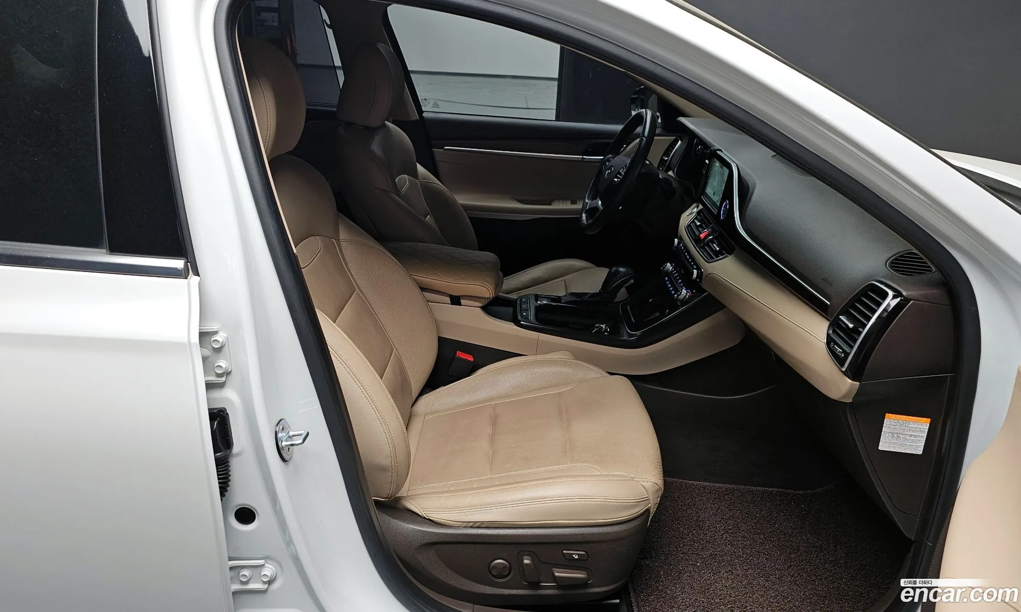 Hyundai Grandeur IG Hybrid 2019 — 15
