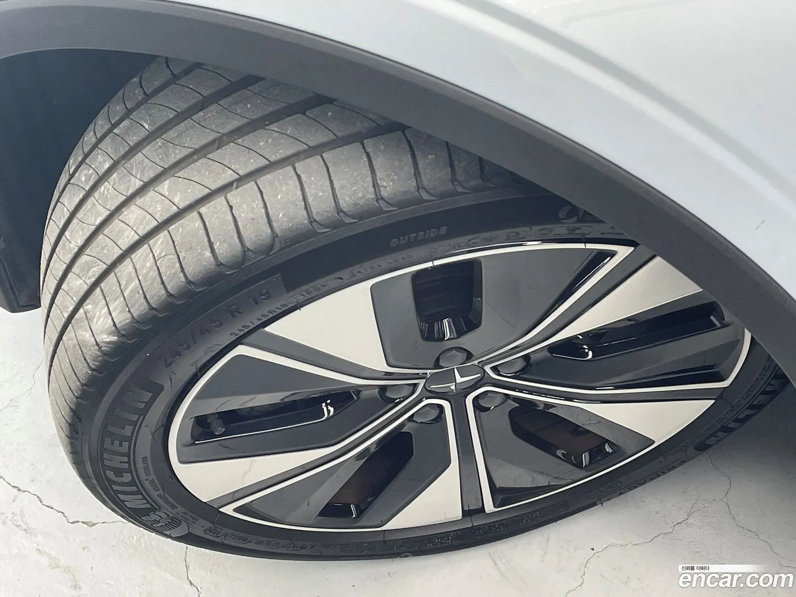 Polestar Polestar 2 2023 — 8