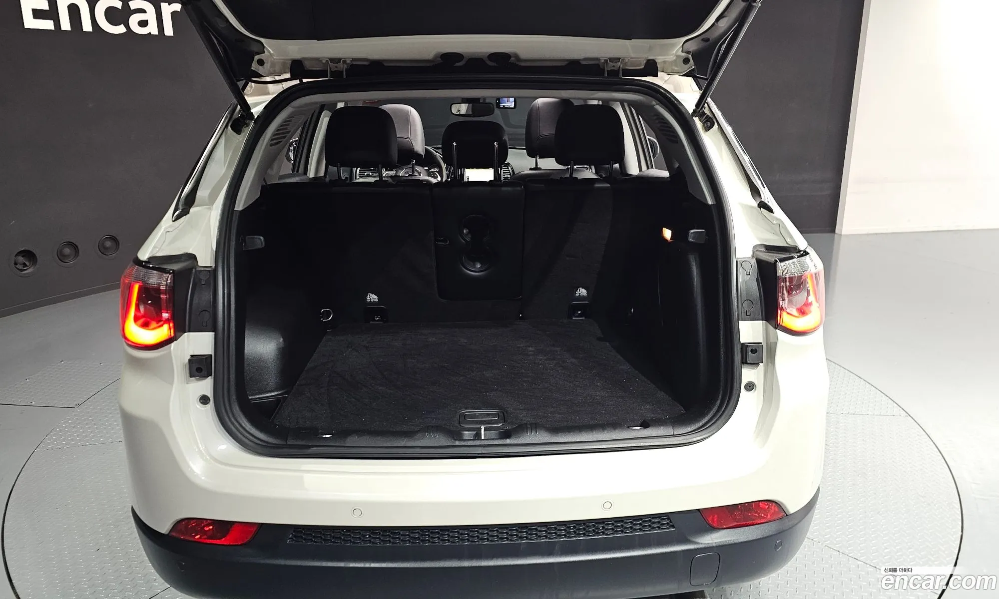 Jeep Compass 2019 — 21
