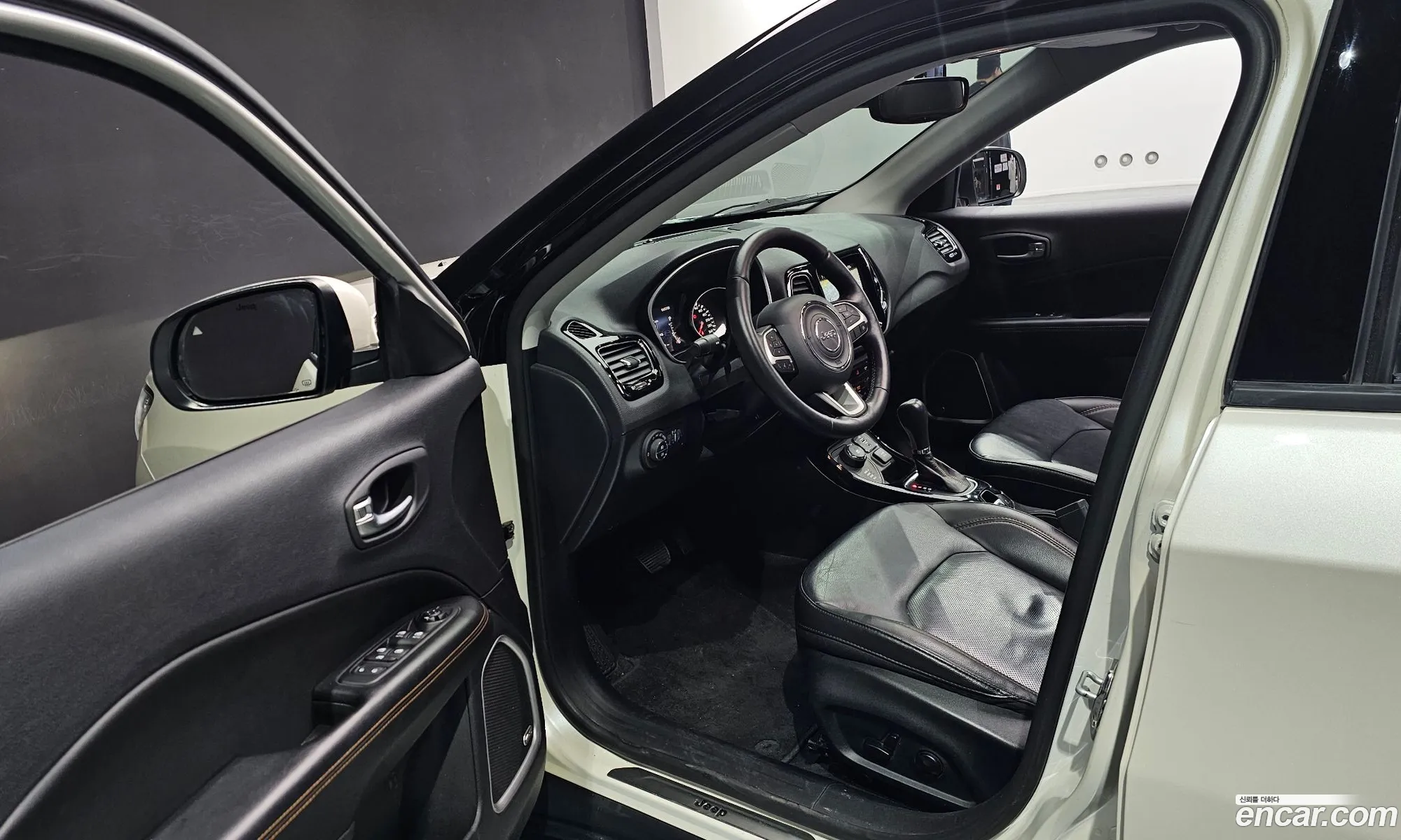 Jeep Compass 2019 — 27