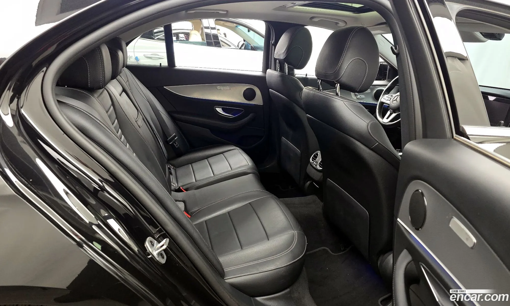 Mercedes-Benz E-Class W213 2019 WDDZF4JB4KA631446 — 13