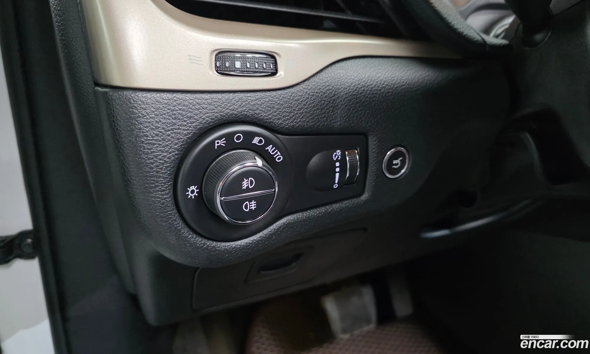 Jeep Cherokee 2016 1C4PJMCU5GW124628 — 8