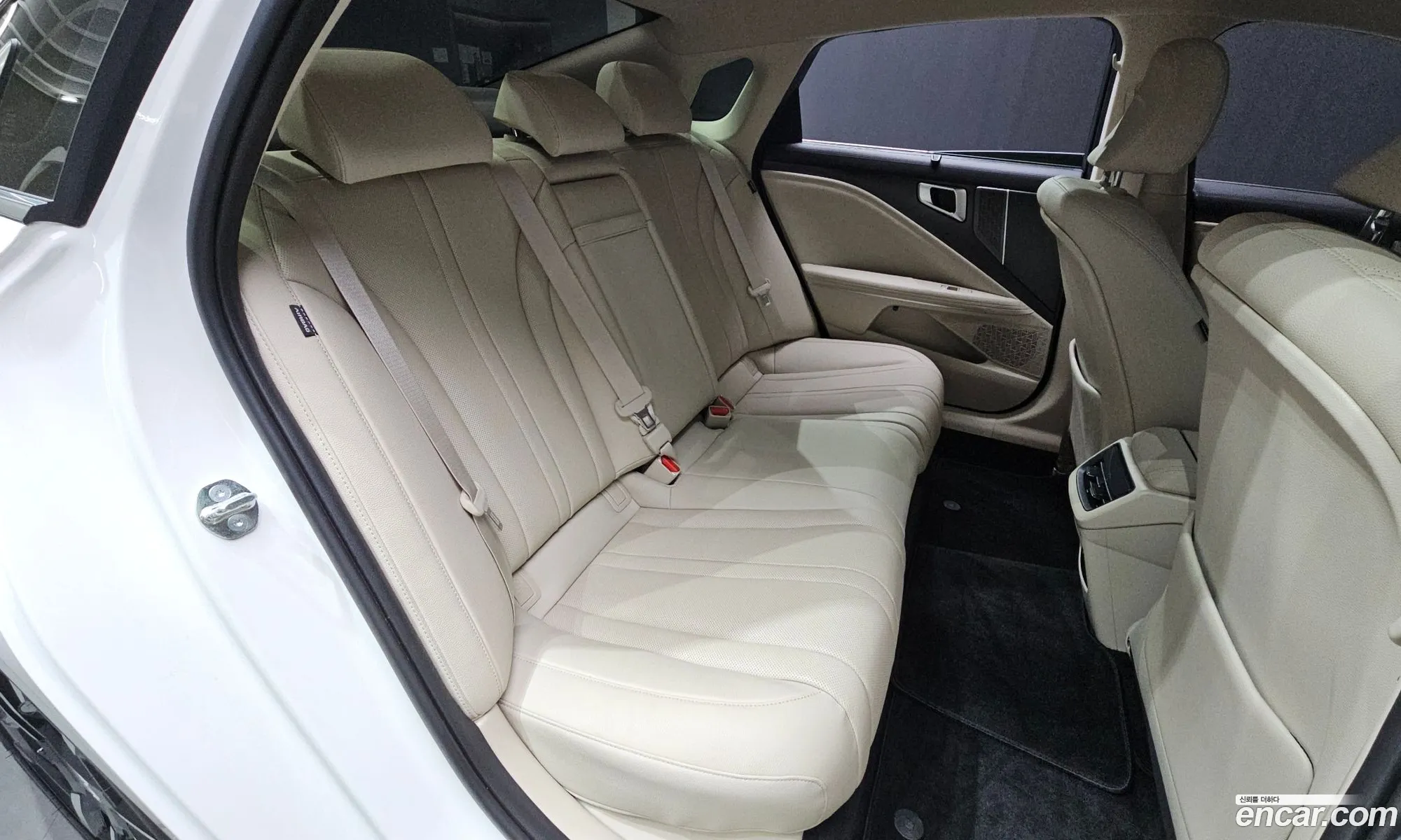 Kia K8 2024 — 35