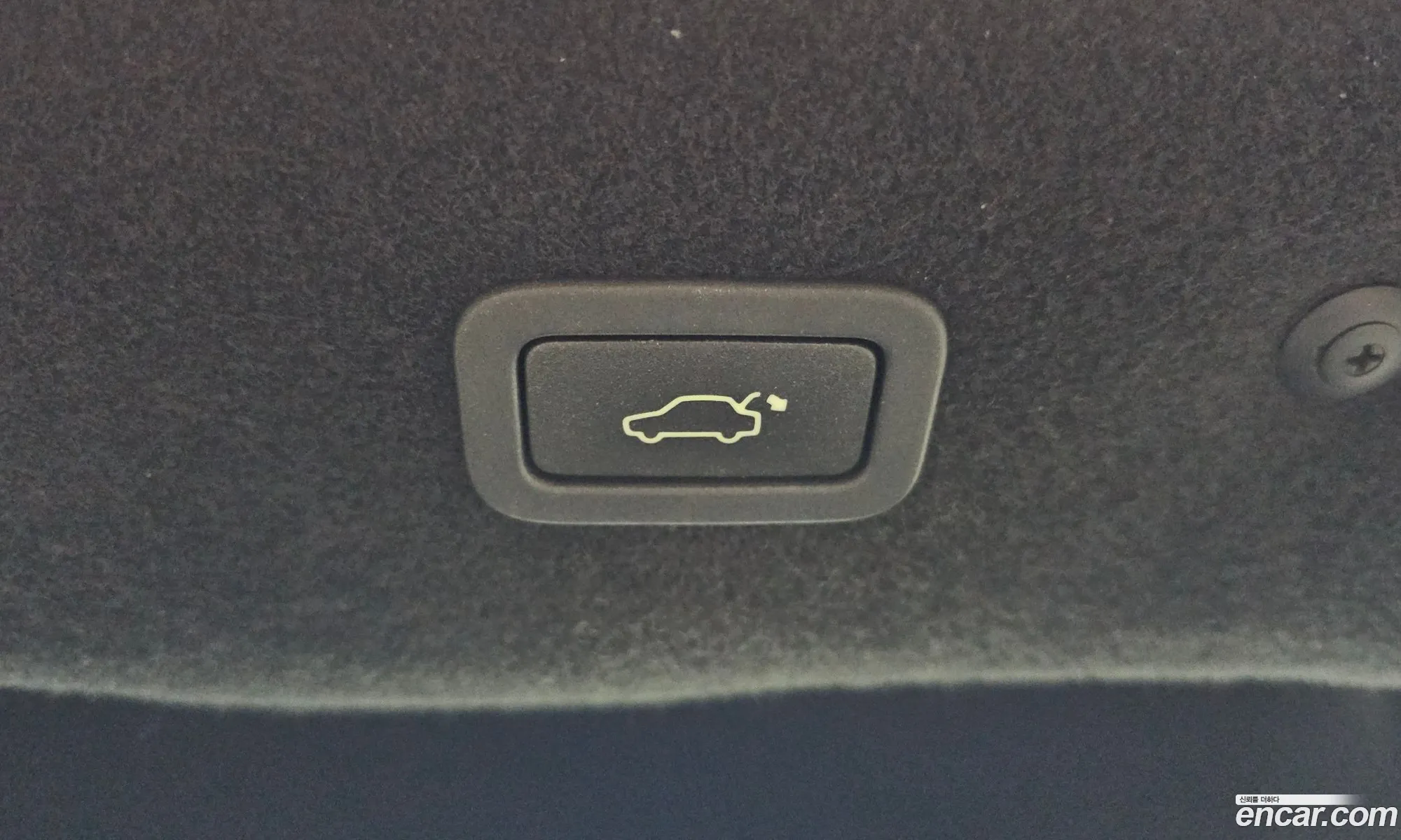 Jaguar XF 2018 — 11