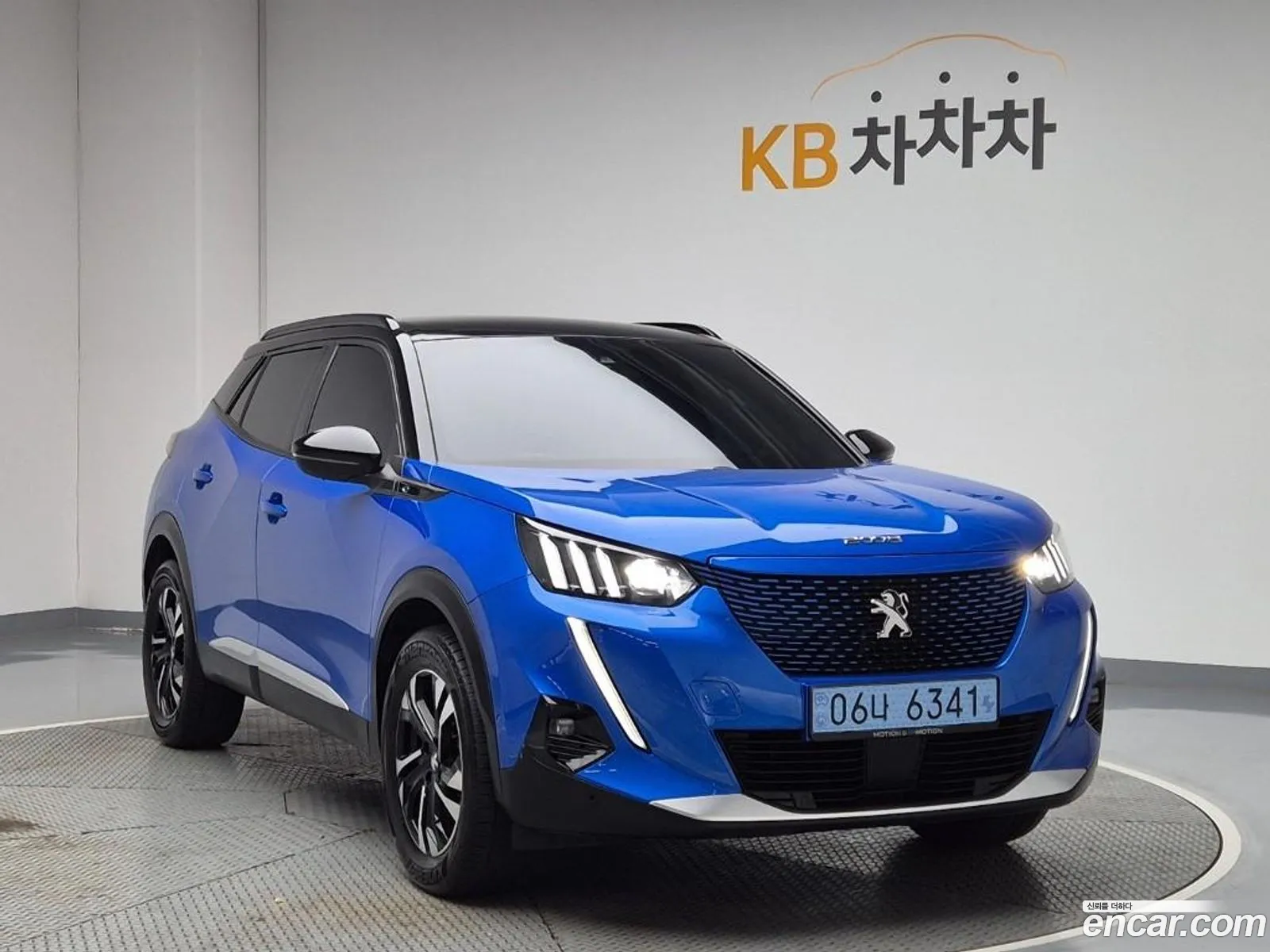 Peugeot e-2008 2022 — 10