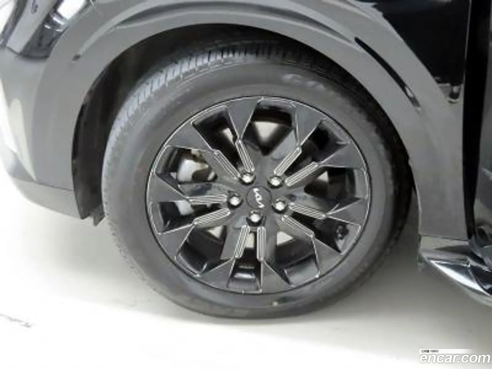 Kia Carnival 2021 — 5