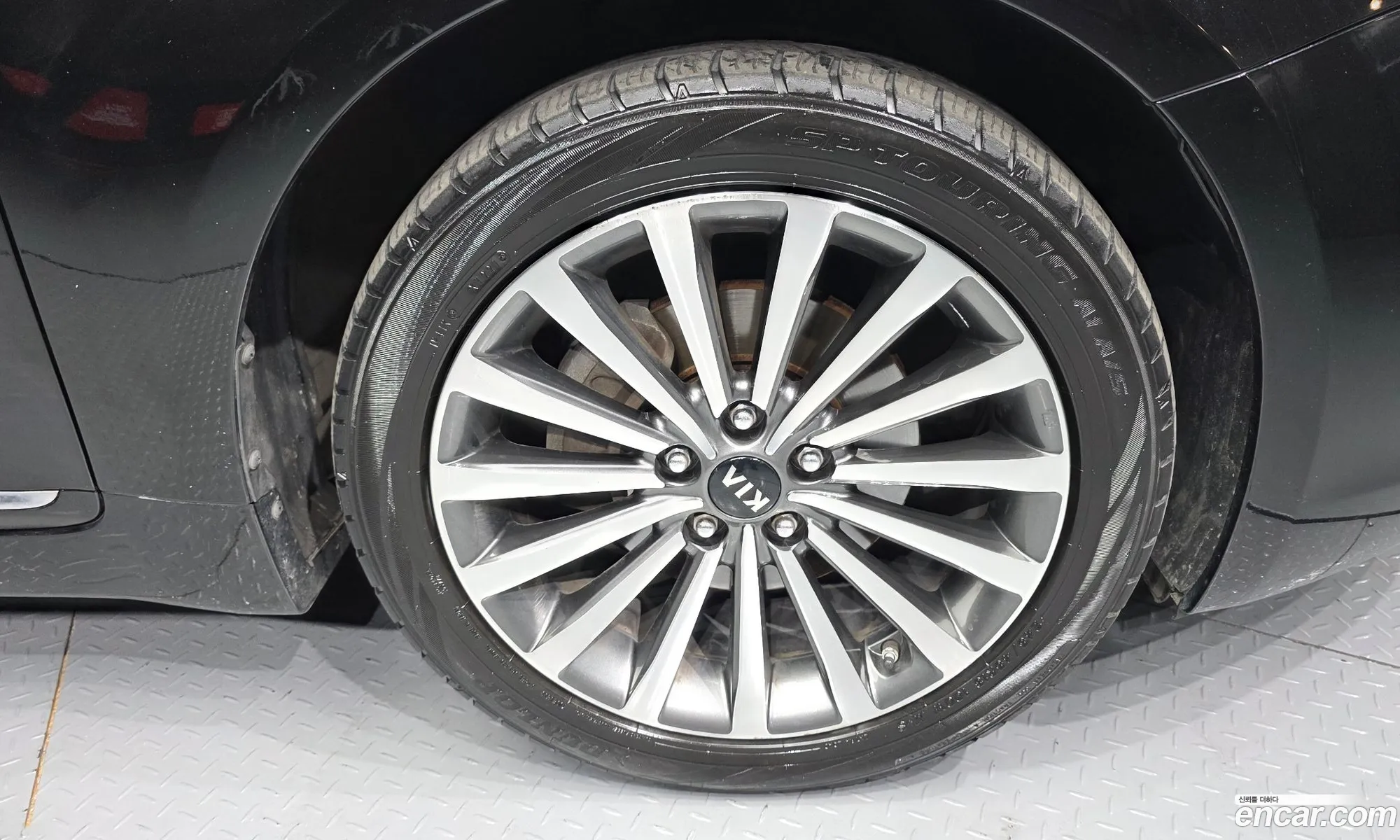 Kia K7 2016 — 30