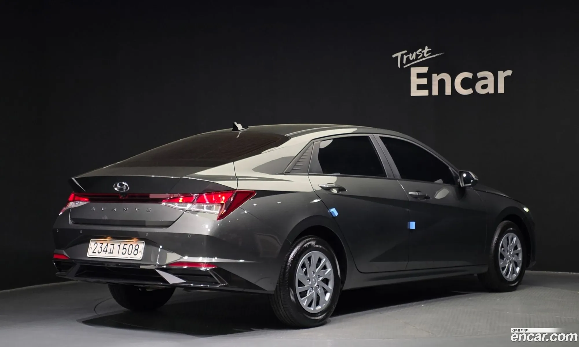 Hyundai Elantra 2021 — 24