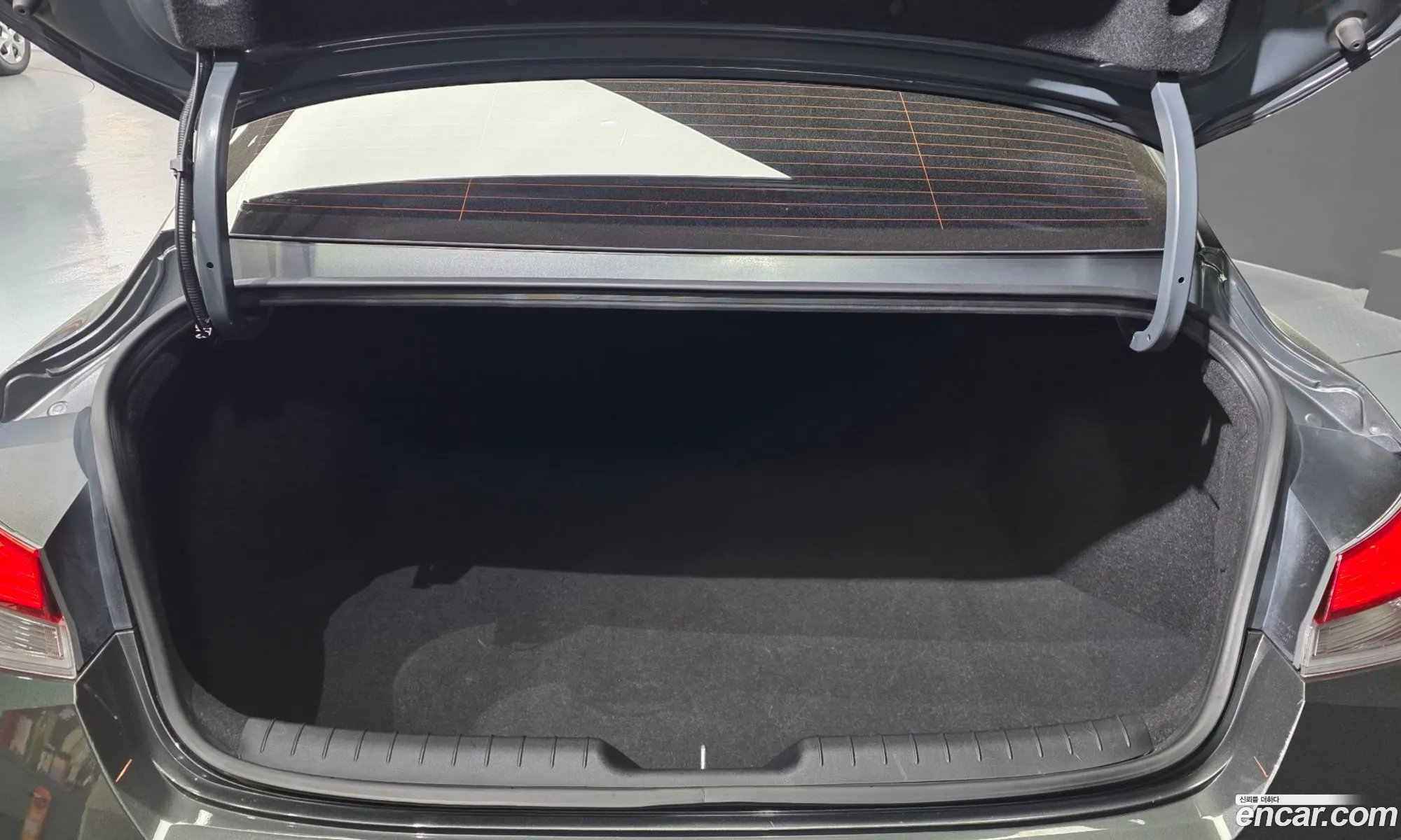Hyundai Elantra 2021 — 3