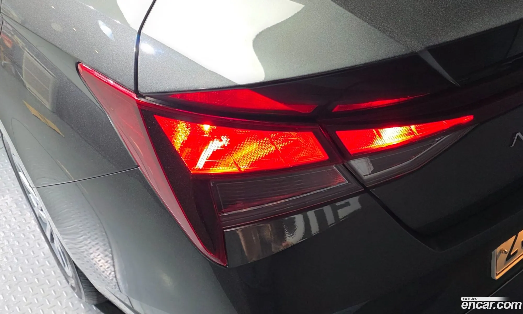 Hyundai Elantra 2021 — 17