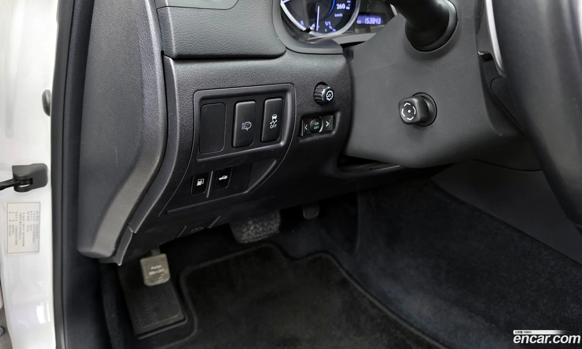 Lexus IS250 2011 — 12