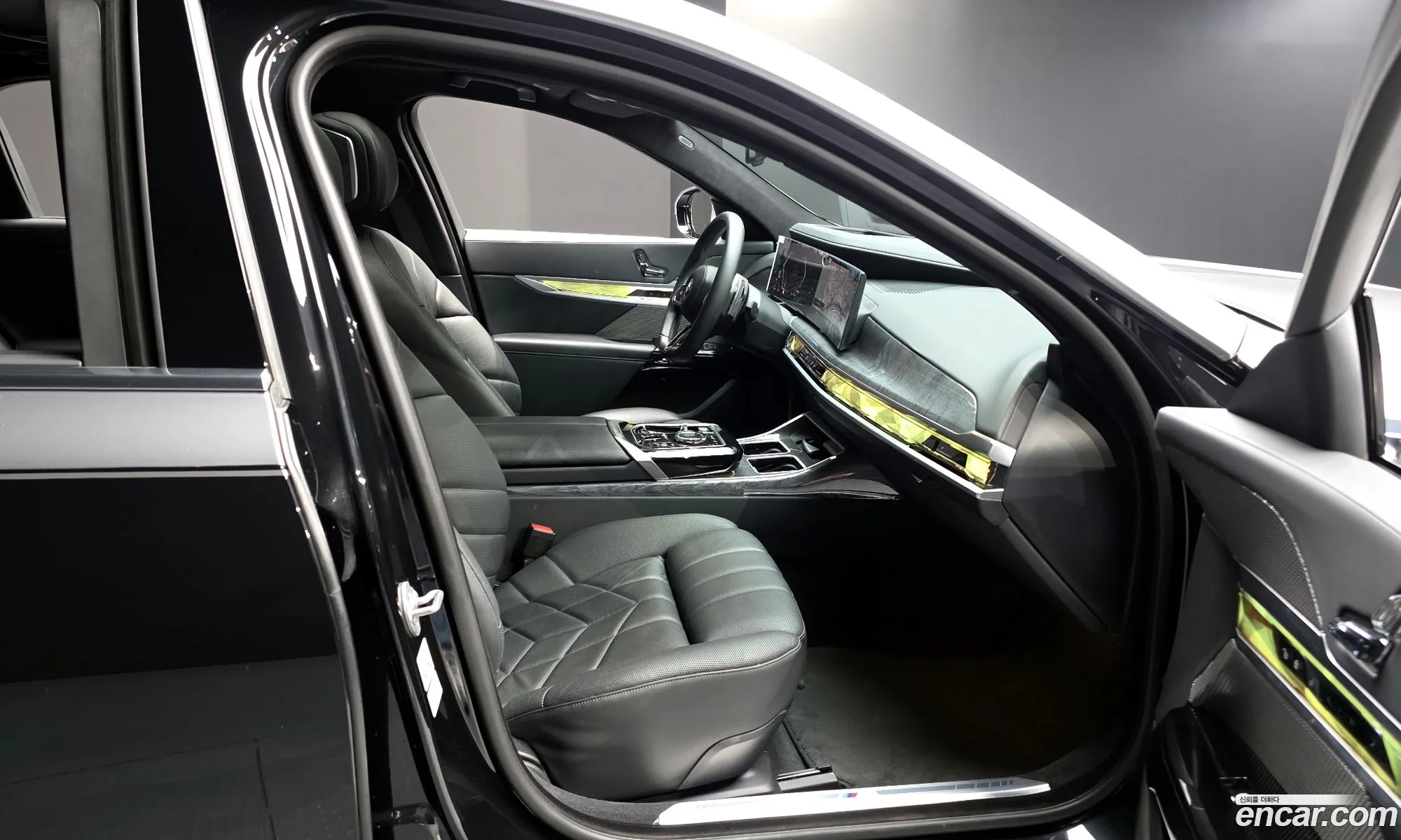 BMW 7 Series 2023 — 12