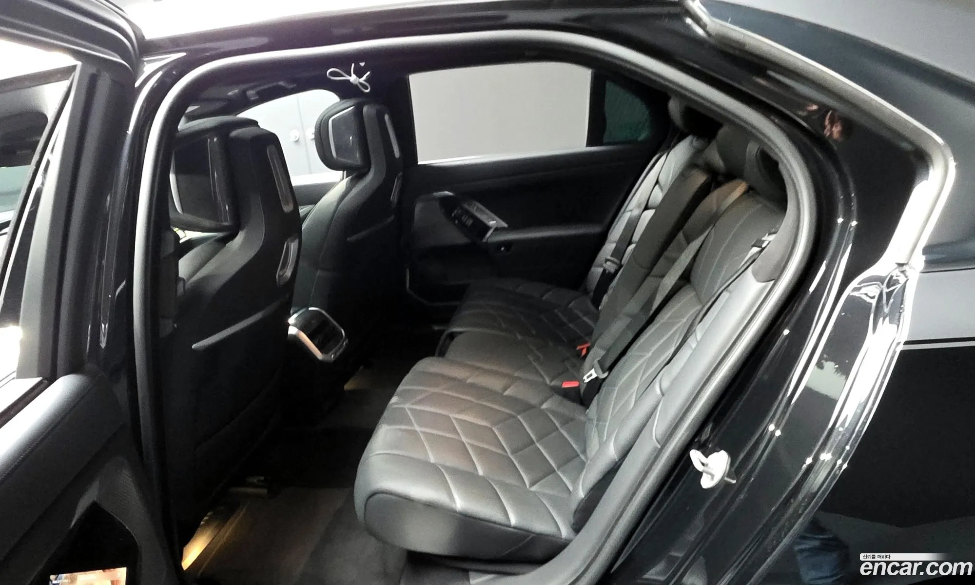 BMW 7 Series 2023 — 9