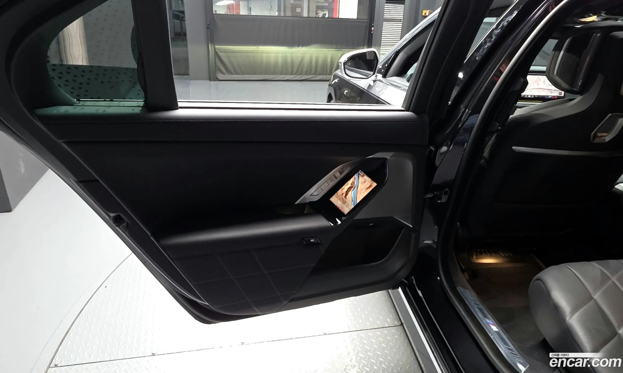 BMW 7 Series 2023 — 3