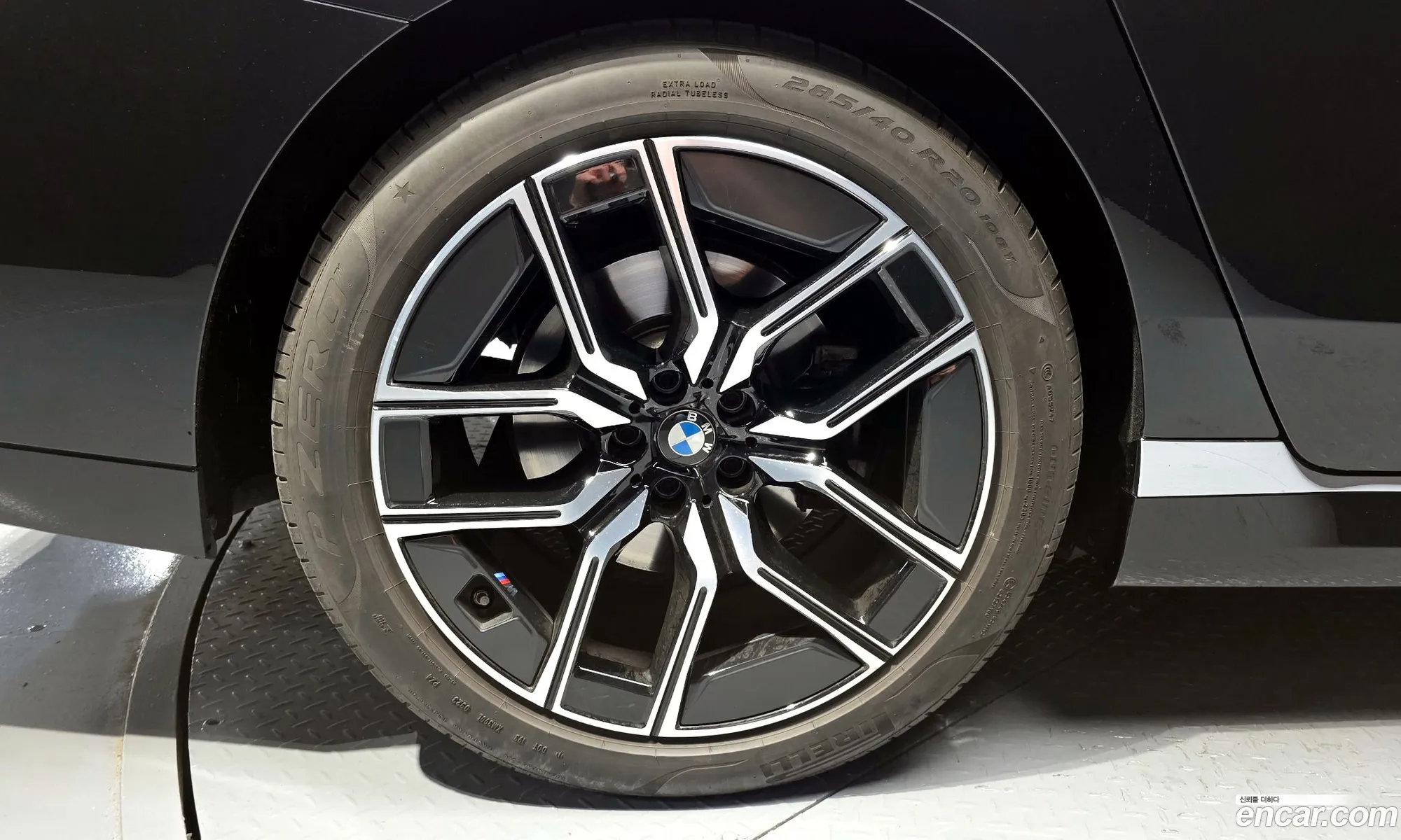 BMW 7 Series 2023 — 32
