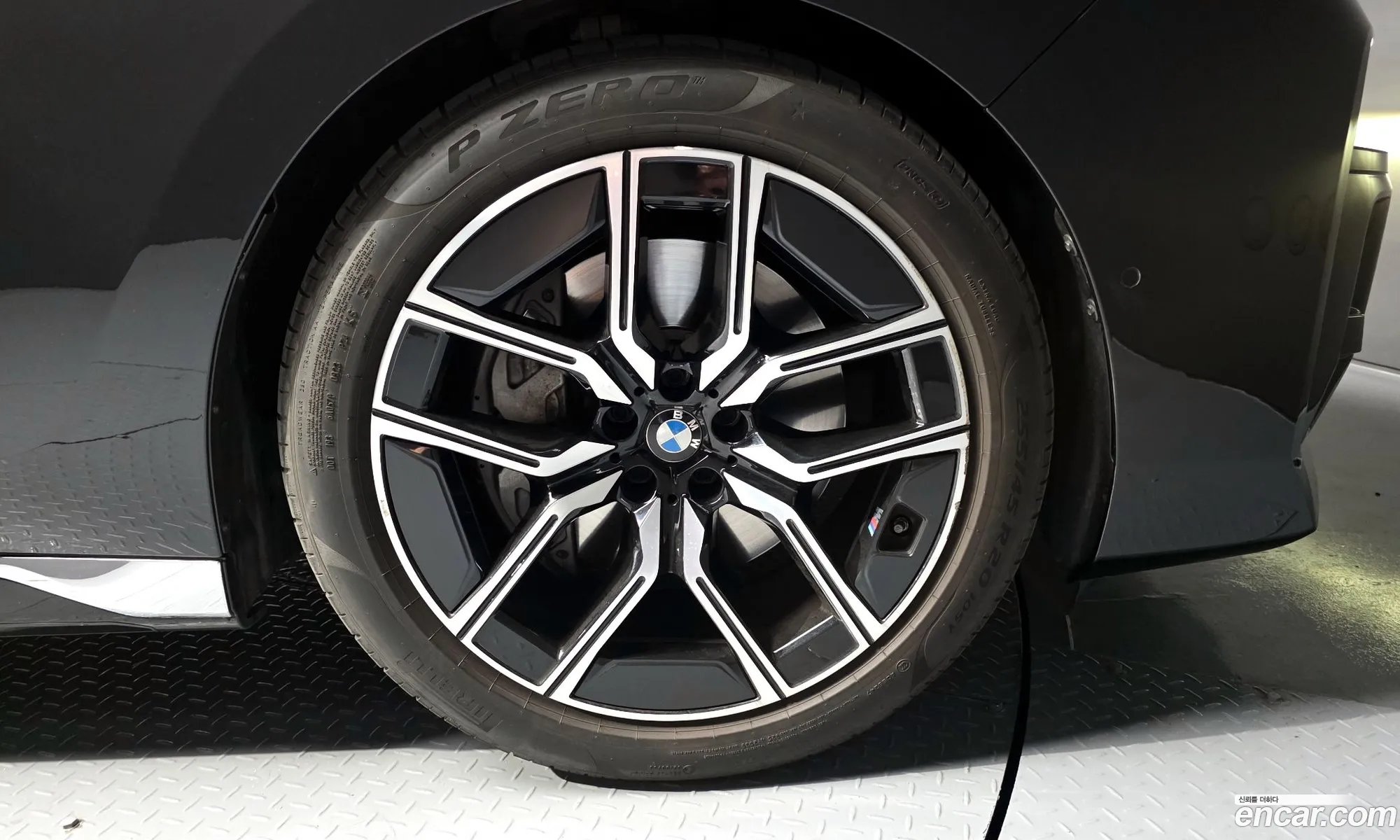 BMW 7 Series 2023 — 22