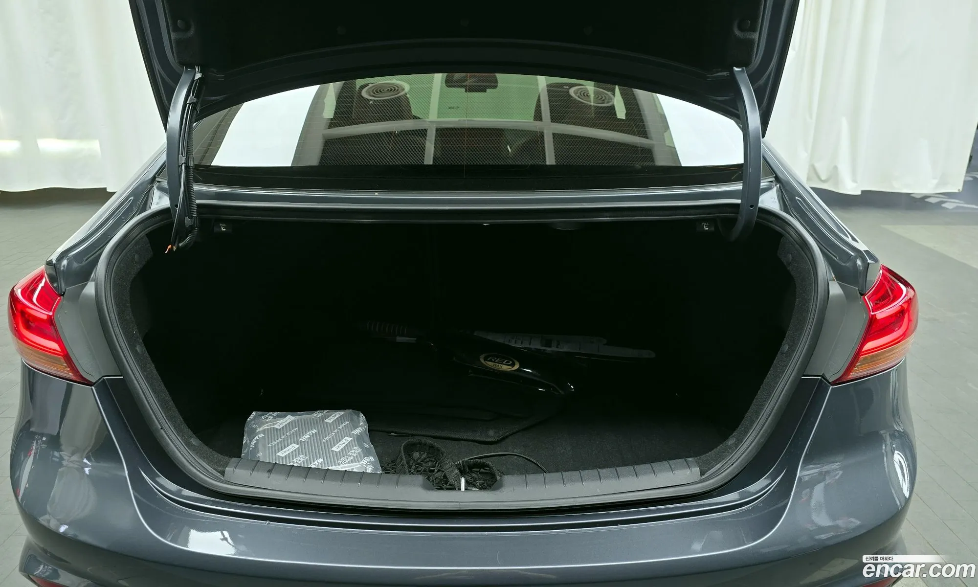 Hyundai Elantra AD 2016 — 23