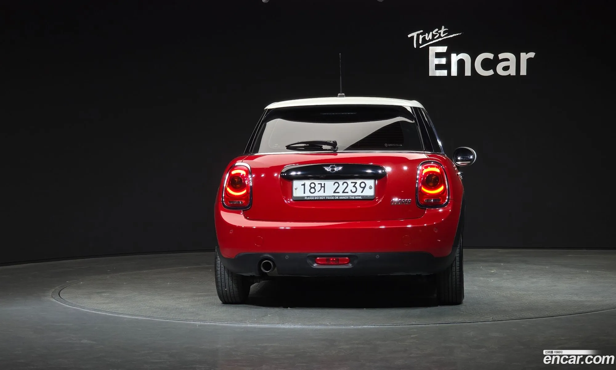 Mini Cooper 2018 WMWXU1100J2H33436 — 3