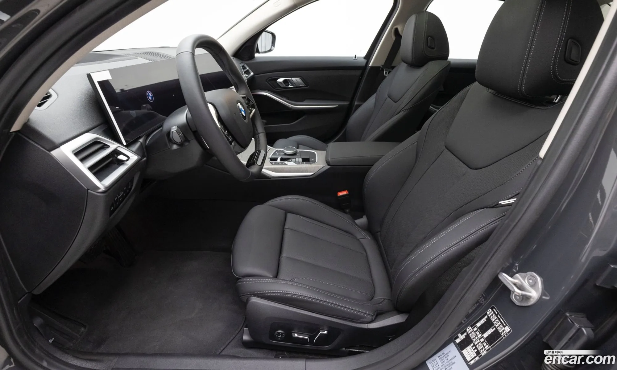 BMW 3 Series 2025 — 11