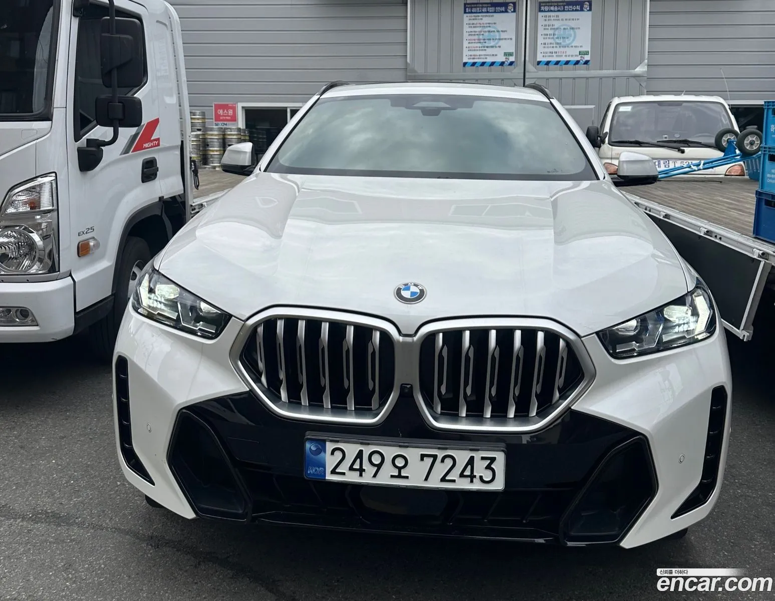 BMW X6 2023 — 7