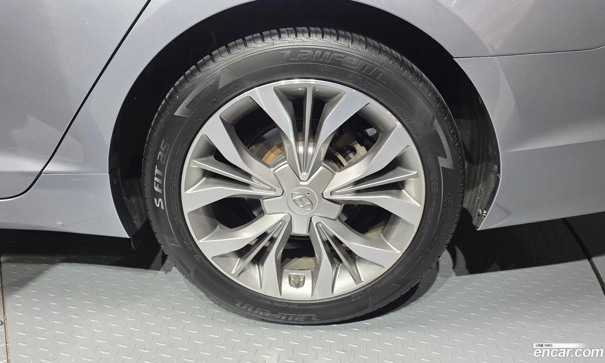 Hyundai LF Sonata 2015 — 26