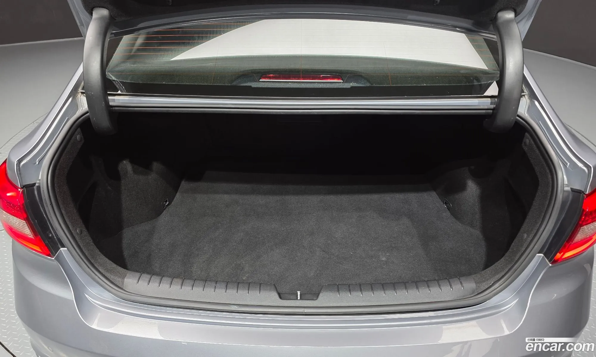 Hyundai LF Sonata 2015 — 25