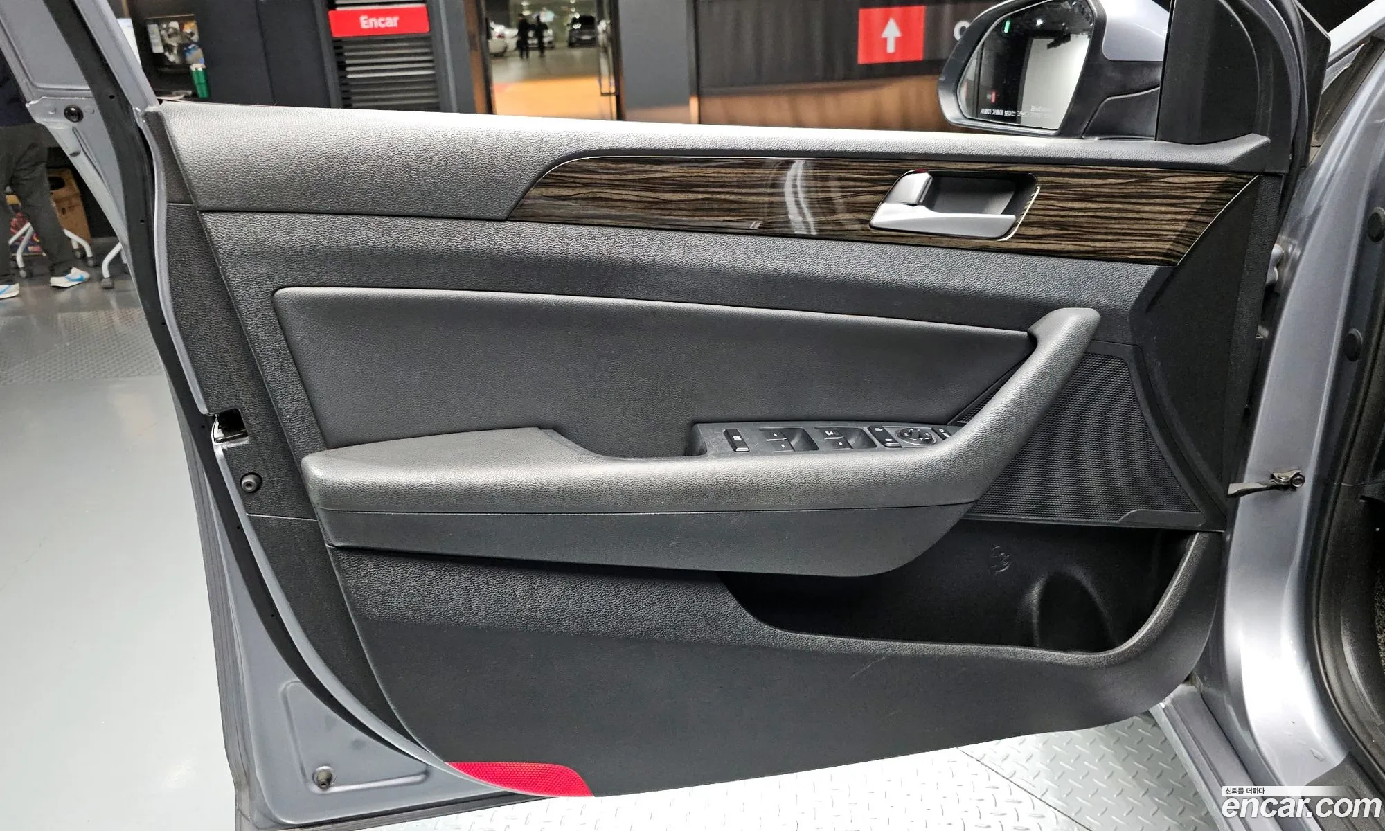 Hyundai LF Sonata 2015 — 22