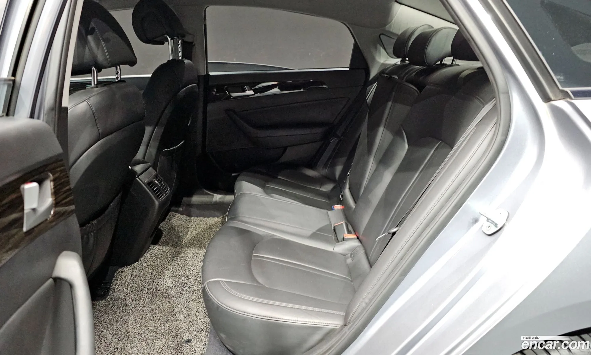 Hyundai LF Sonata 2015 — 19