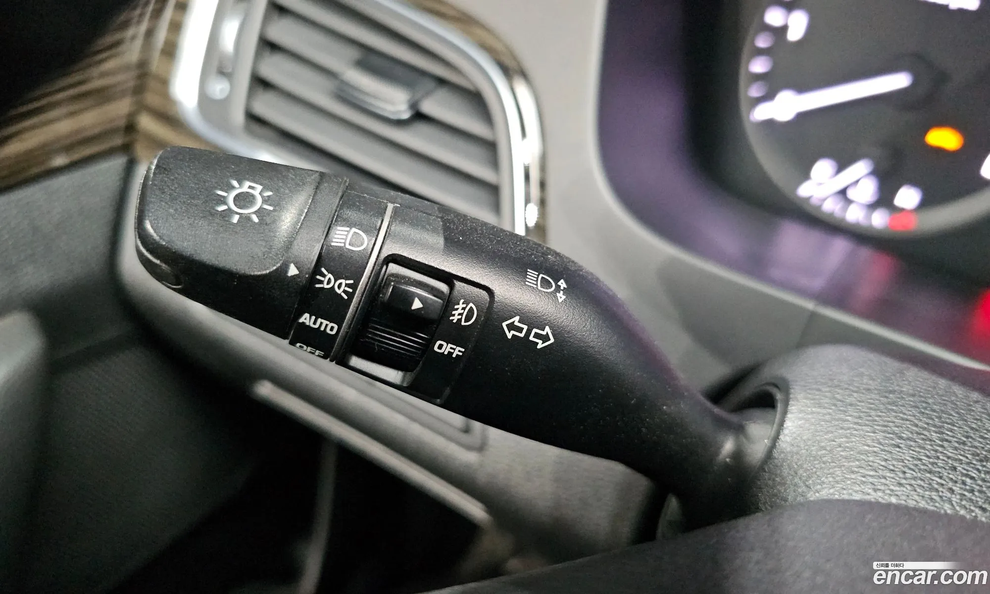 Hyundai LF Sonata 2015 — 24