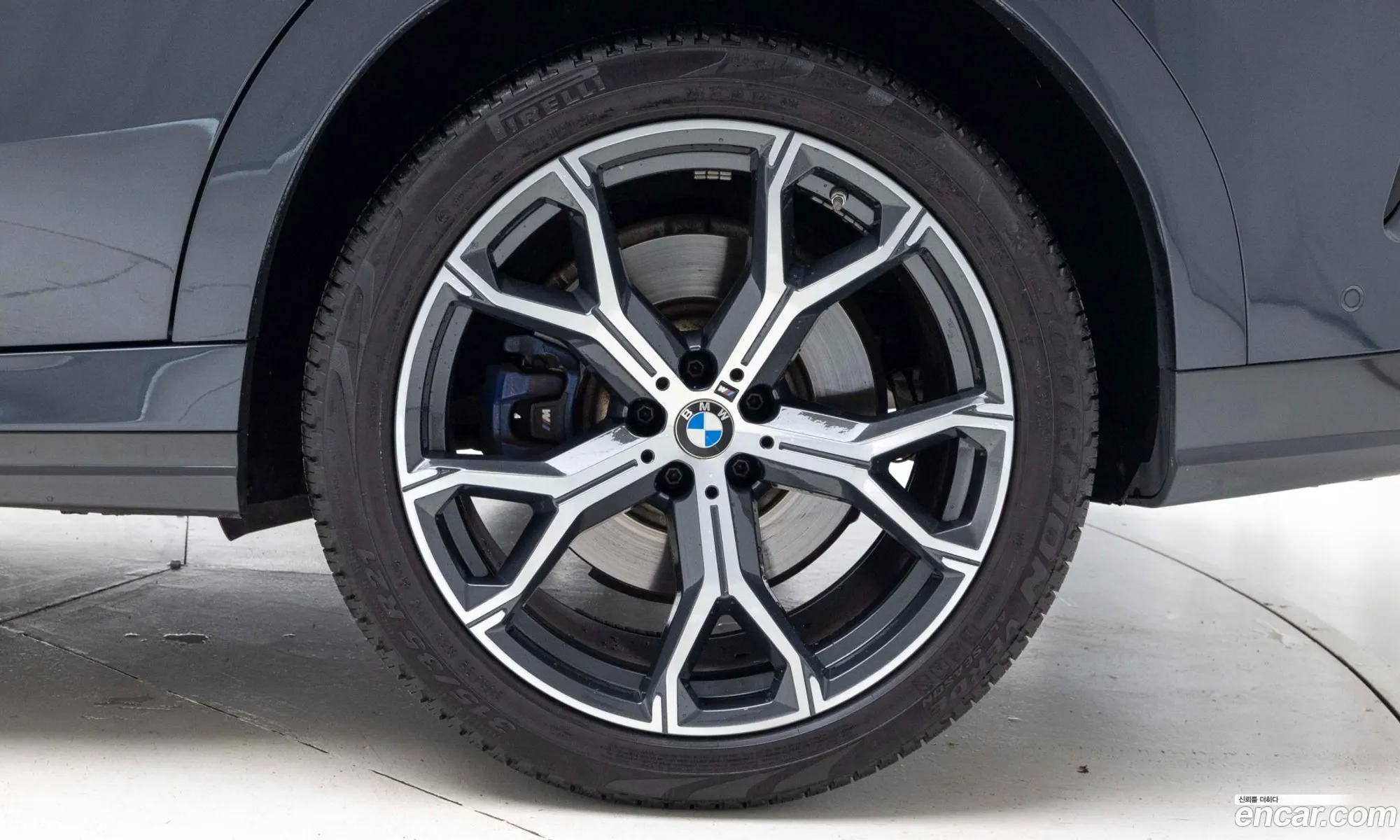 BMW X6 2021 — 12