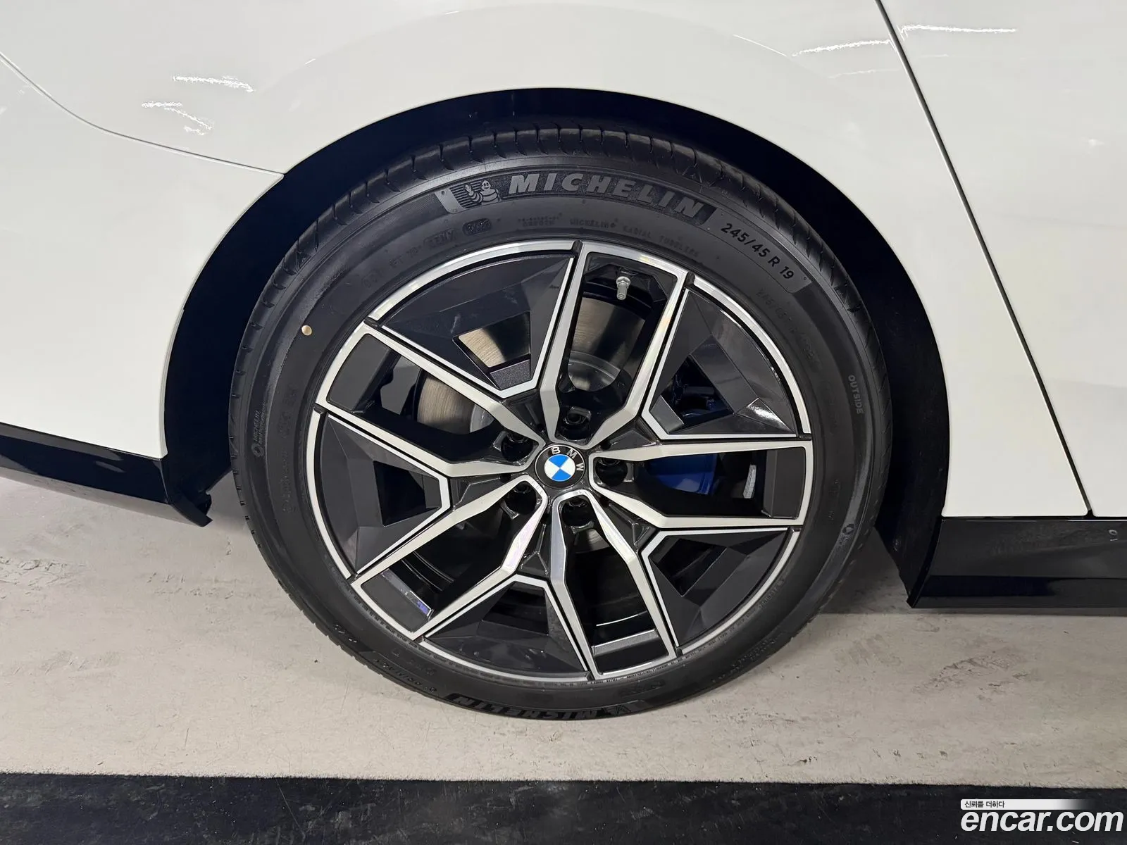 BMW 5 Series 2026 — 5