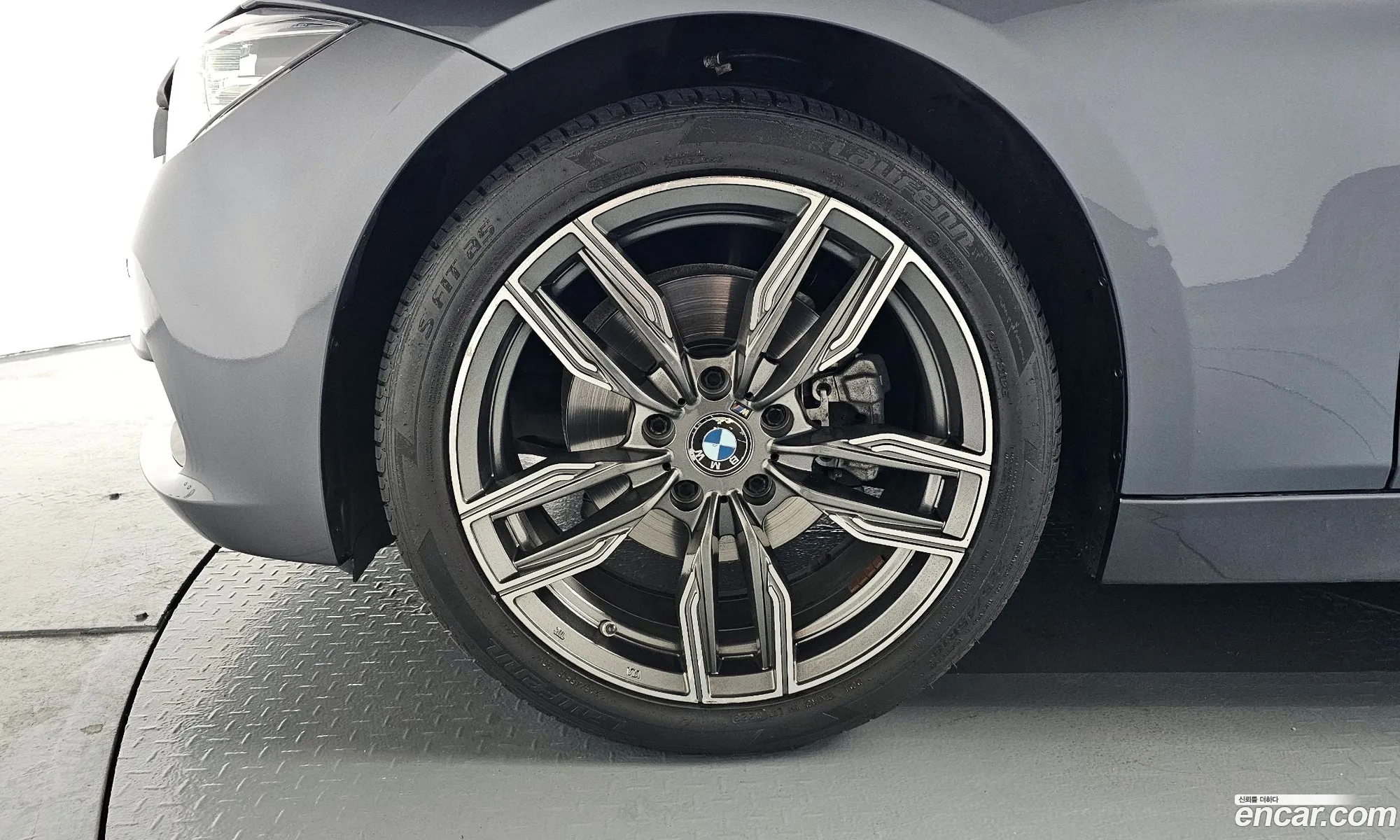 BMW 3 Series 2017 WBA8C5105JA075856 — 7