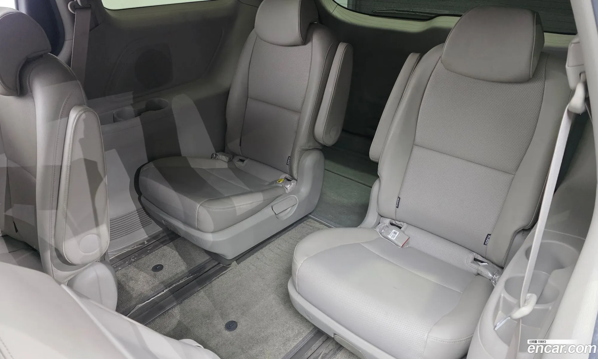 Kia Carnival 2016 — 20