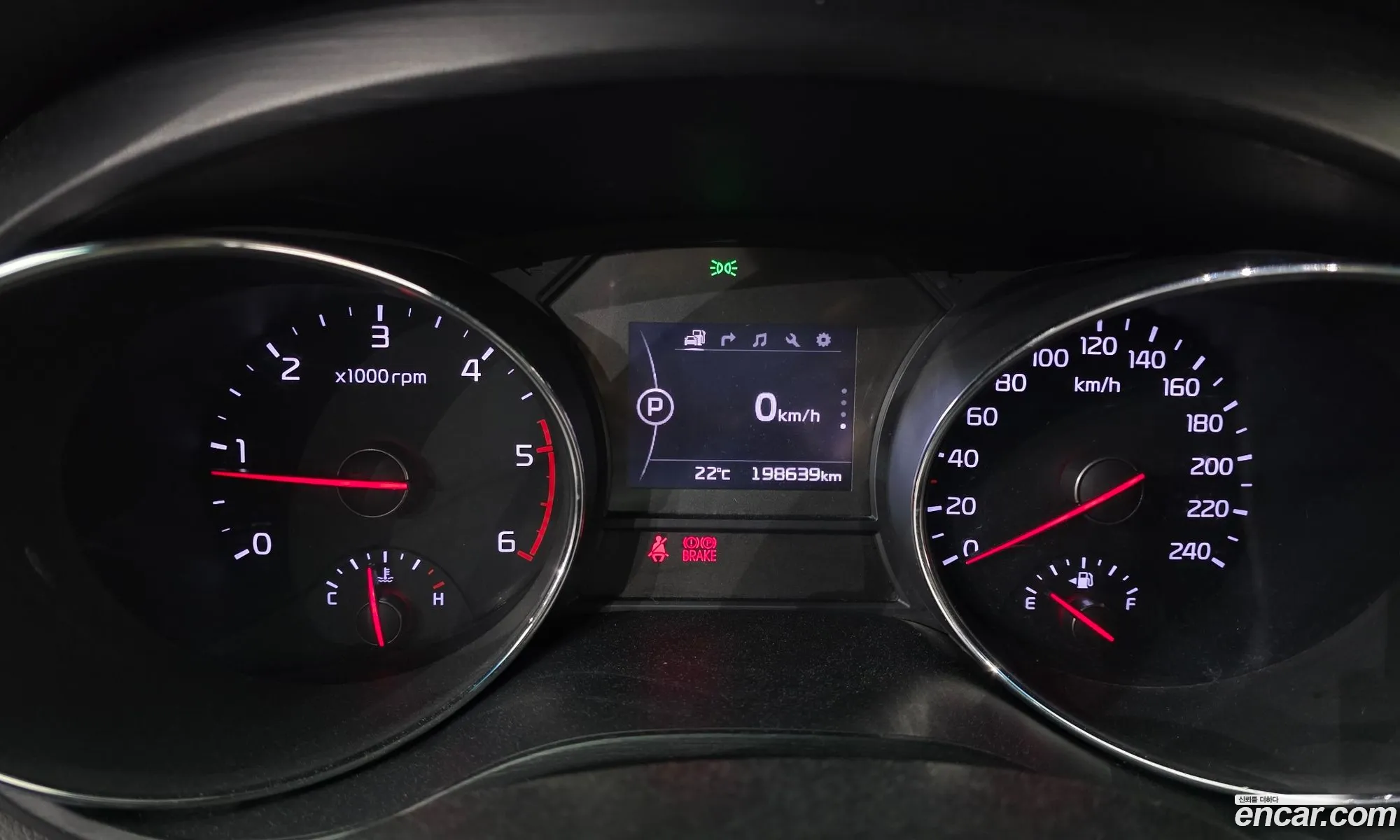 Kia Carnival 2016 — 8