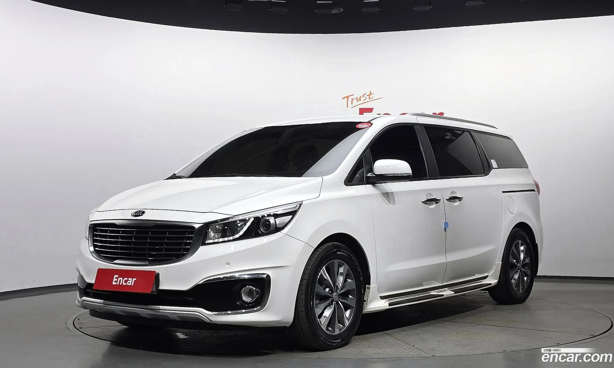 Kia Carnival 2016 — 14