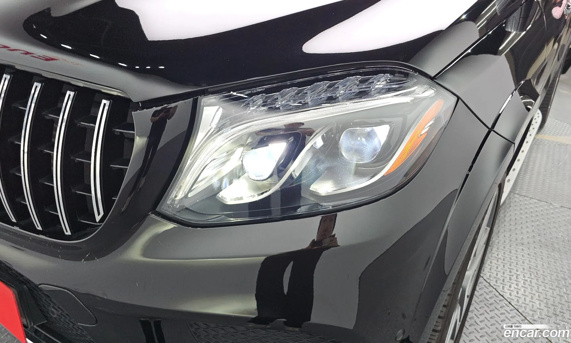 Mercedes-Benz GLS-Class X166 2018 WDCDF2EE1JB088900 — 18