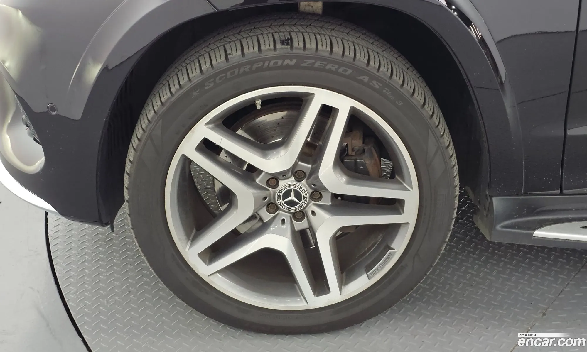 Mercedes-Benz GLS-Class X166 2018 WDCDF2EE1JB088900 — 21