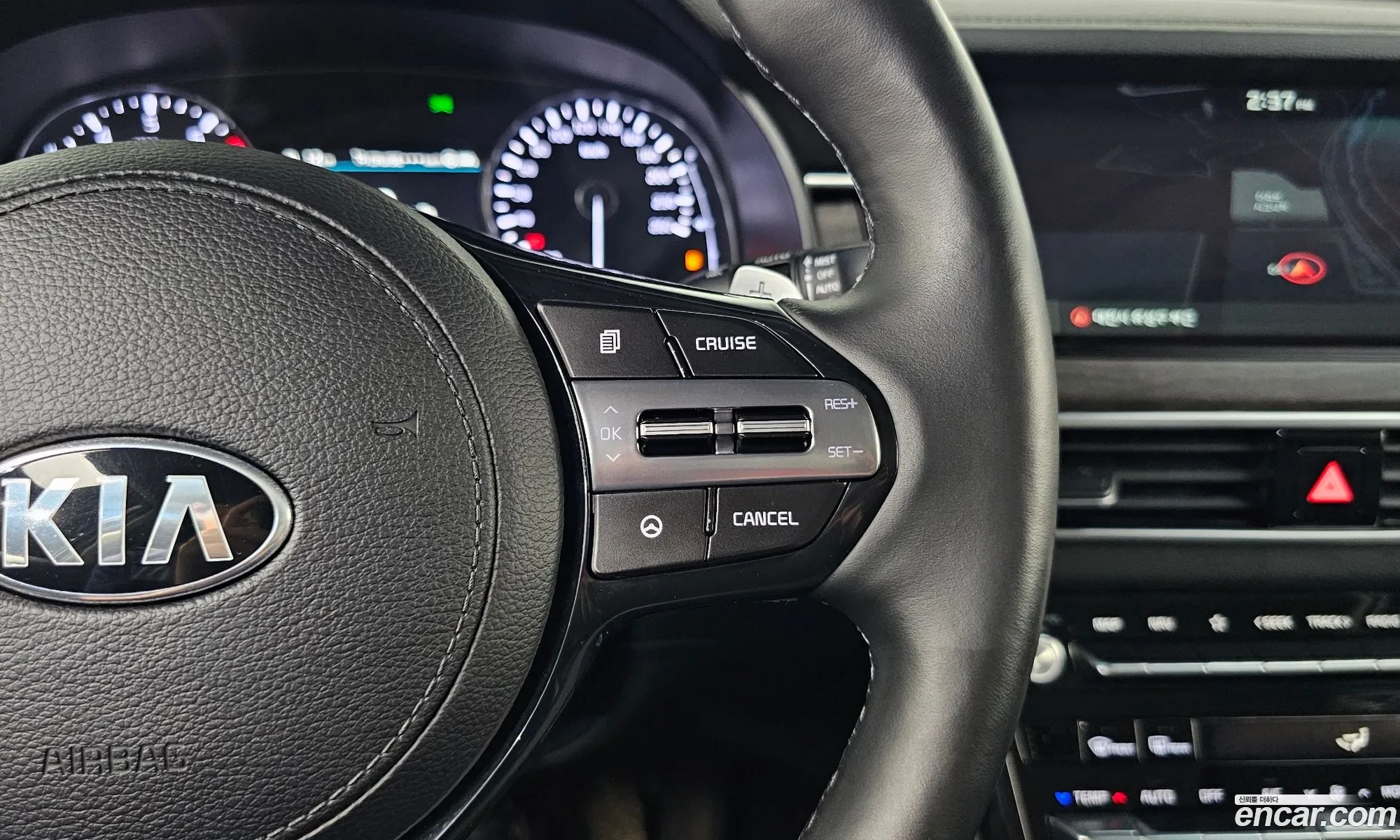 Kia K7 Premier 2019 — 8