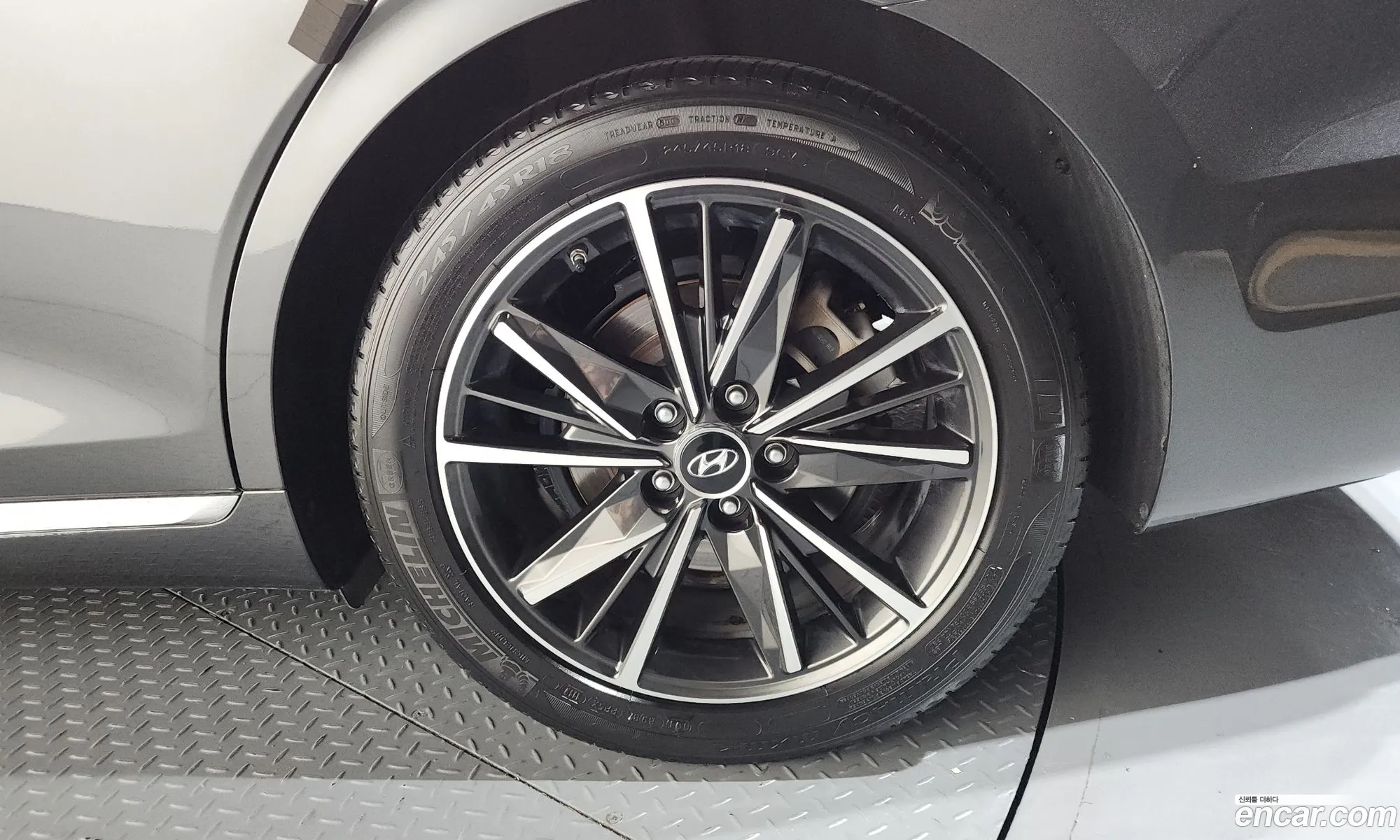 Hyundai Grandeur IG 2019 — 25