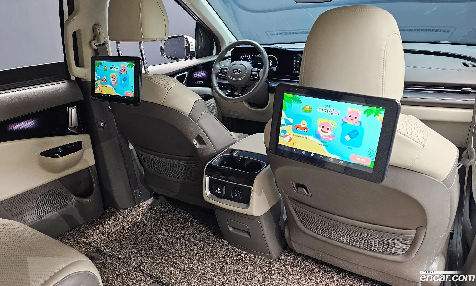 Kia Carnival 2021 — 12