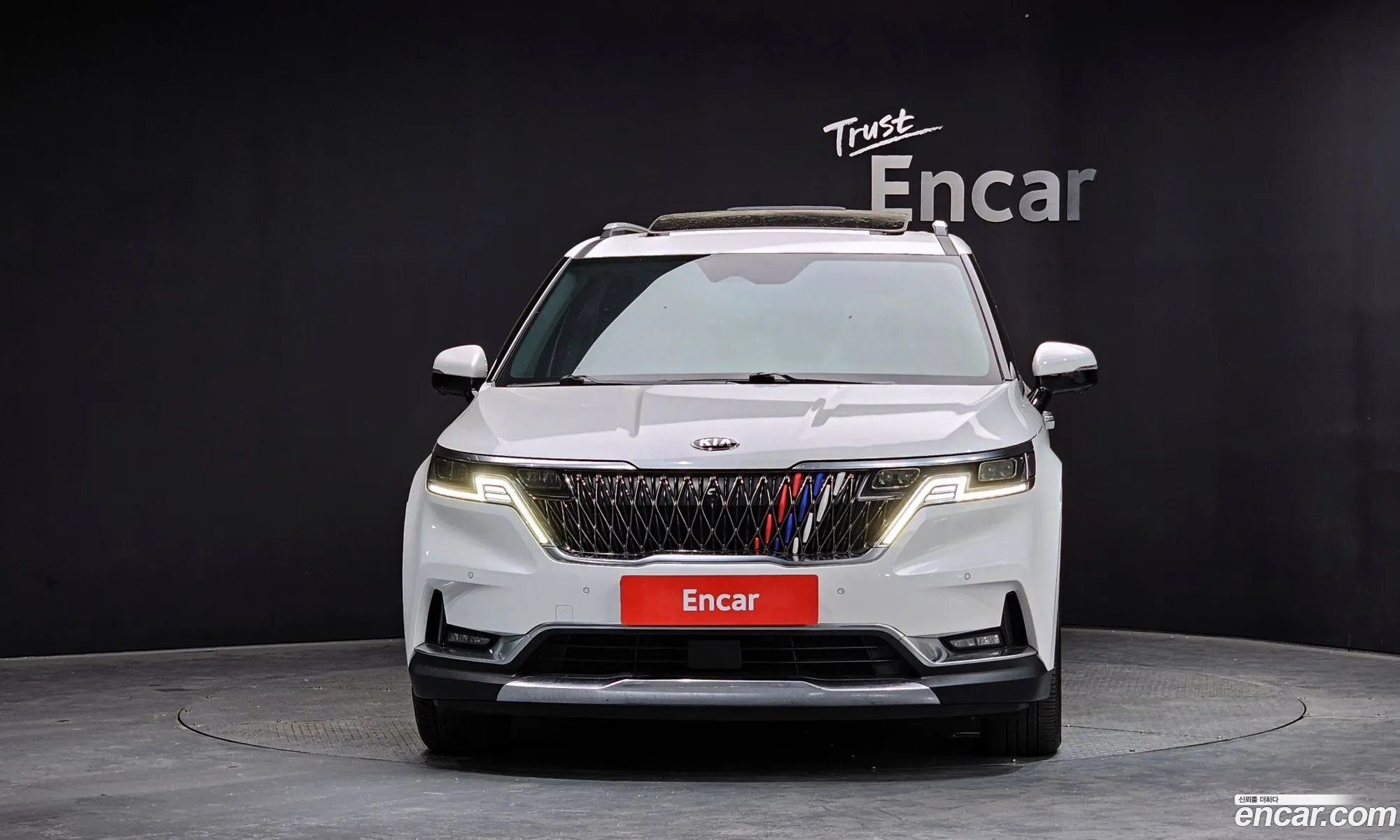 Kia Carnival 2021 — 18