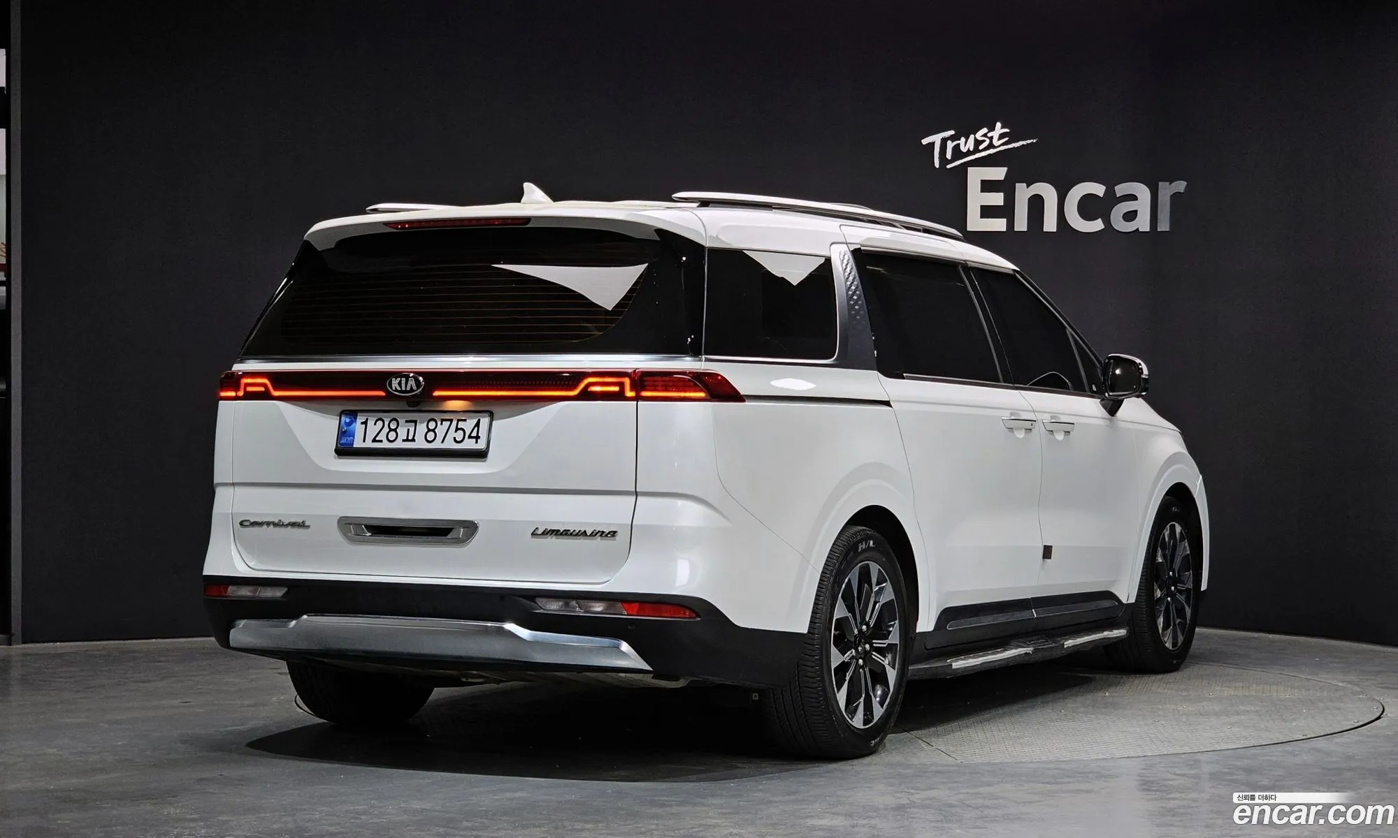 Kia Carnival 2021 — 13