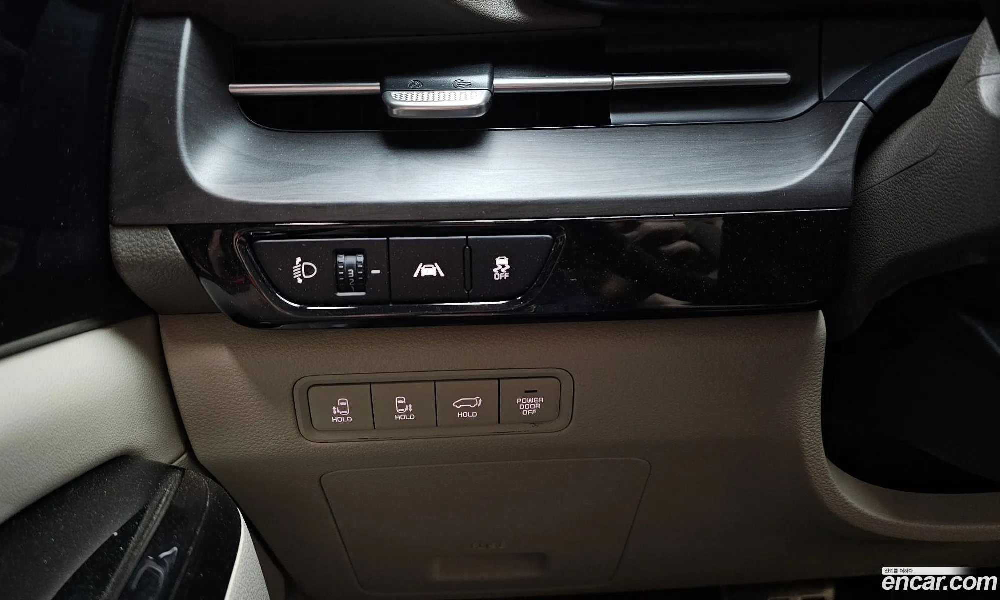 Kia Carnival 2021 — 24
